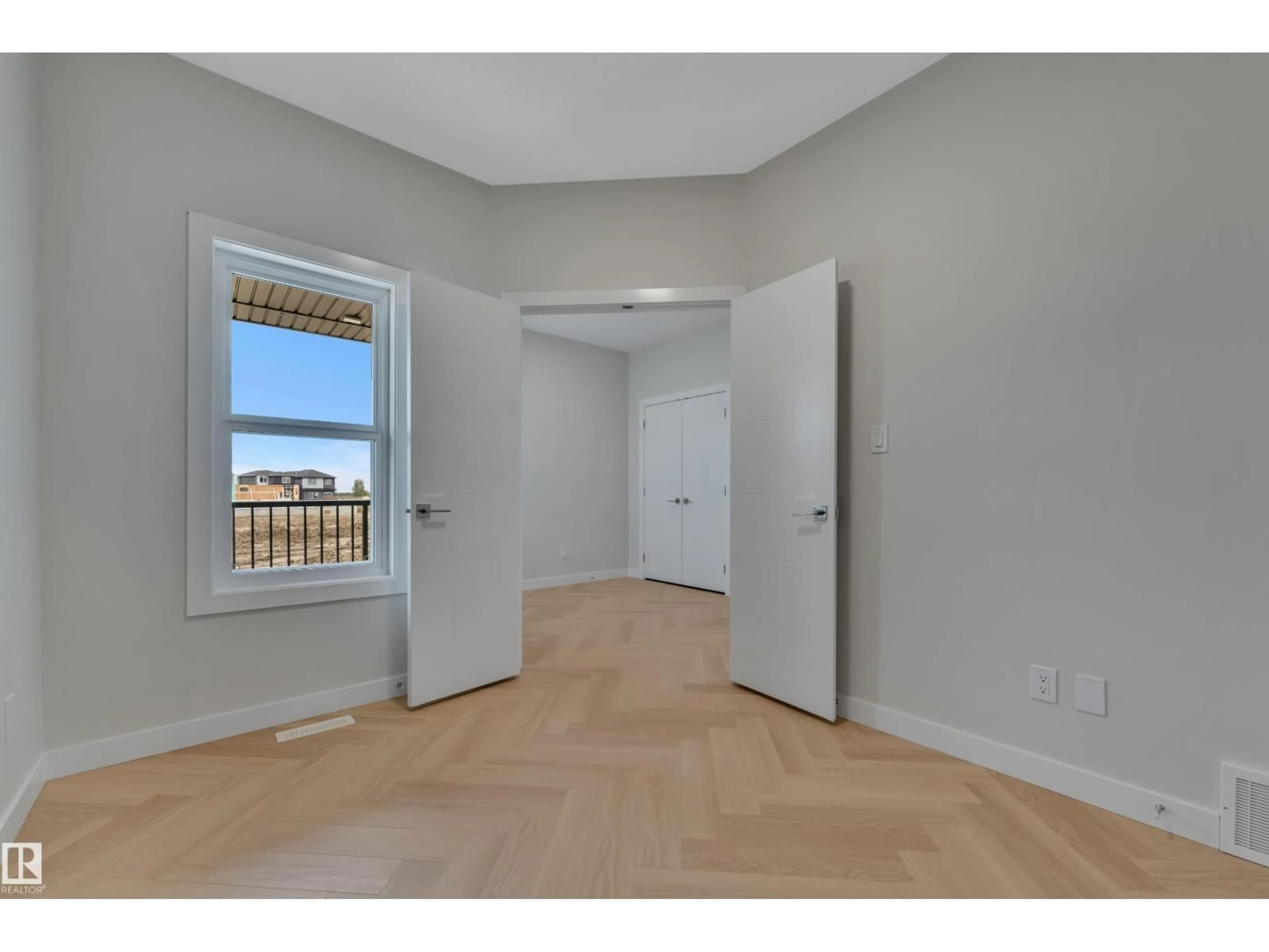 Unknown for 379 LINDEN LO, Leduc Alberta T9E1T2
