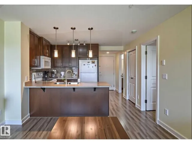 210 3670 139 AV NW, Edmonton 3