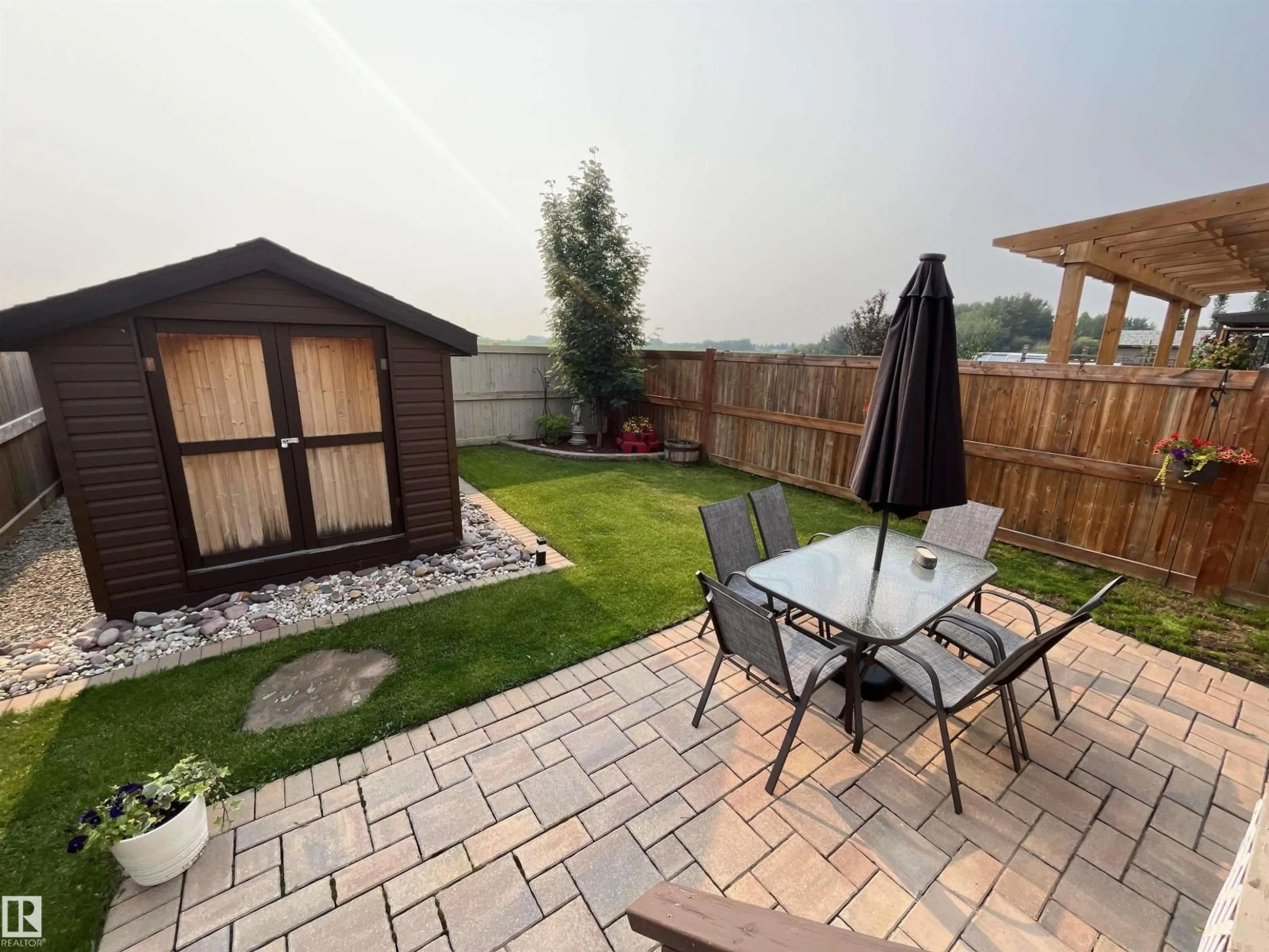 Patio, unknown for 108 SOUTH CREEK WD, Stony Plain Alberta T7Z0J9