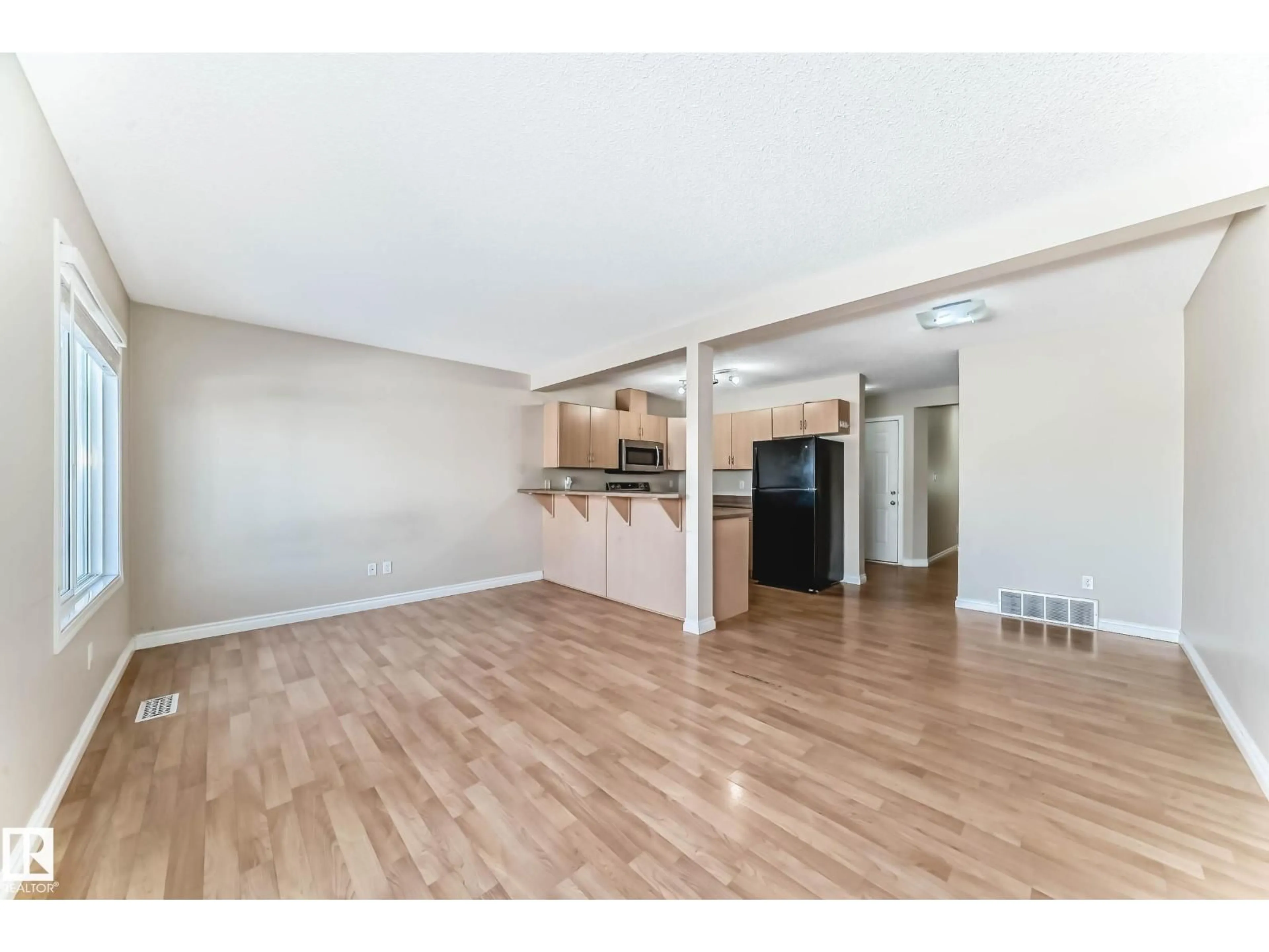 Unknown for 5922 164 AV, Edmonton Alberta T5Y0B3