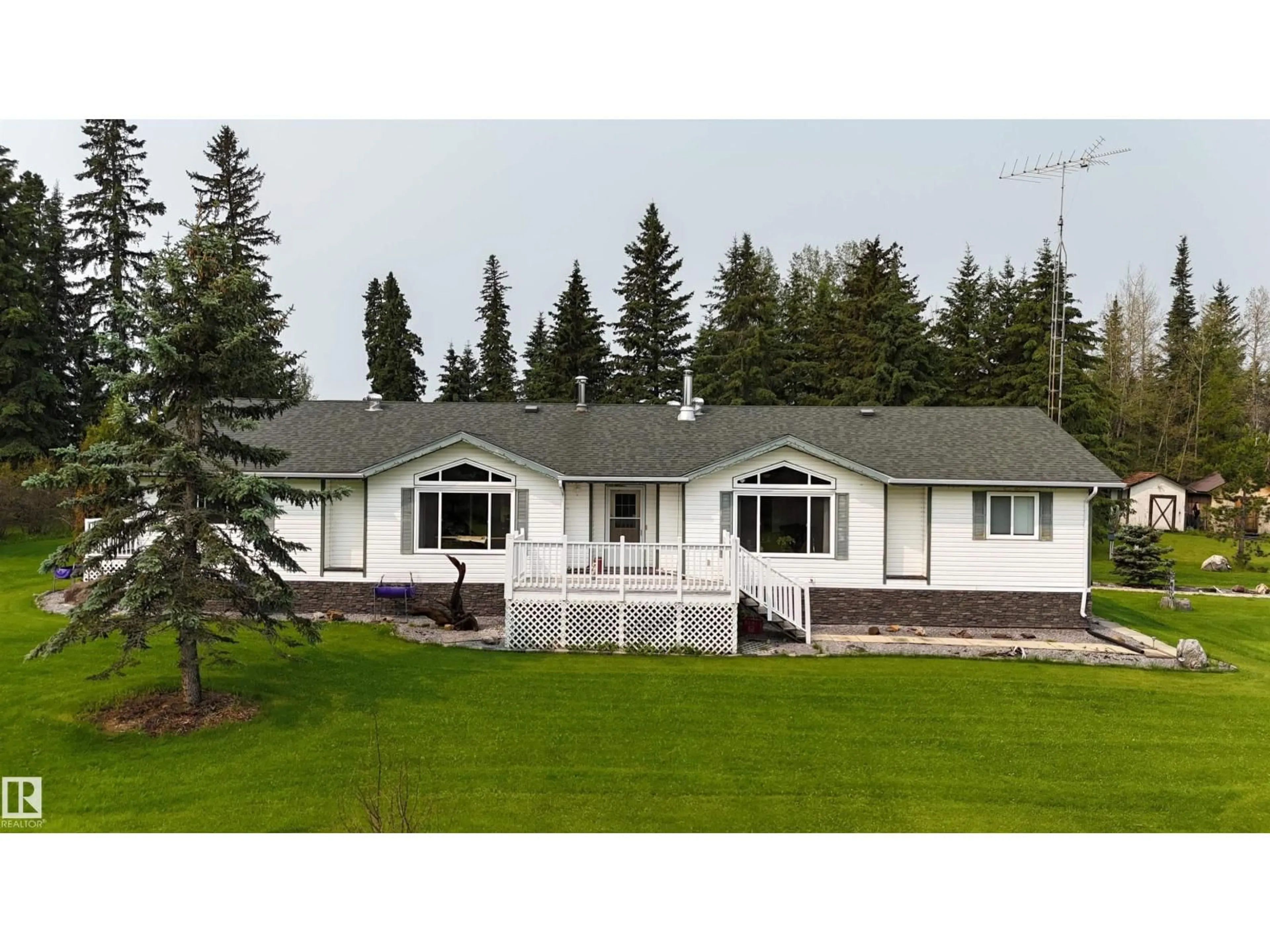 Home with vinyl exterior material, unknown for 461038 RR 71, Rural Wetaskiwin County Alberta T0C0A0