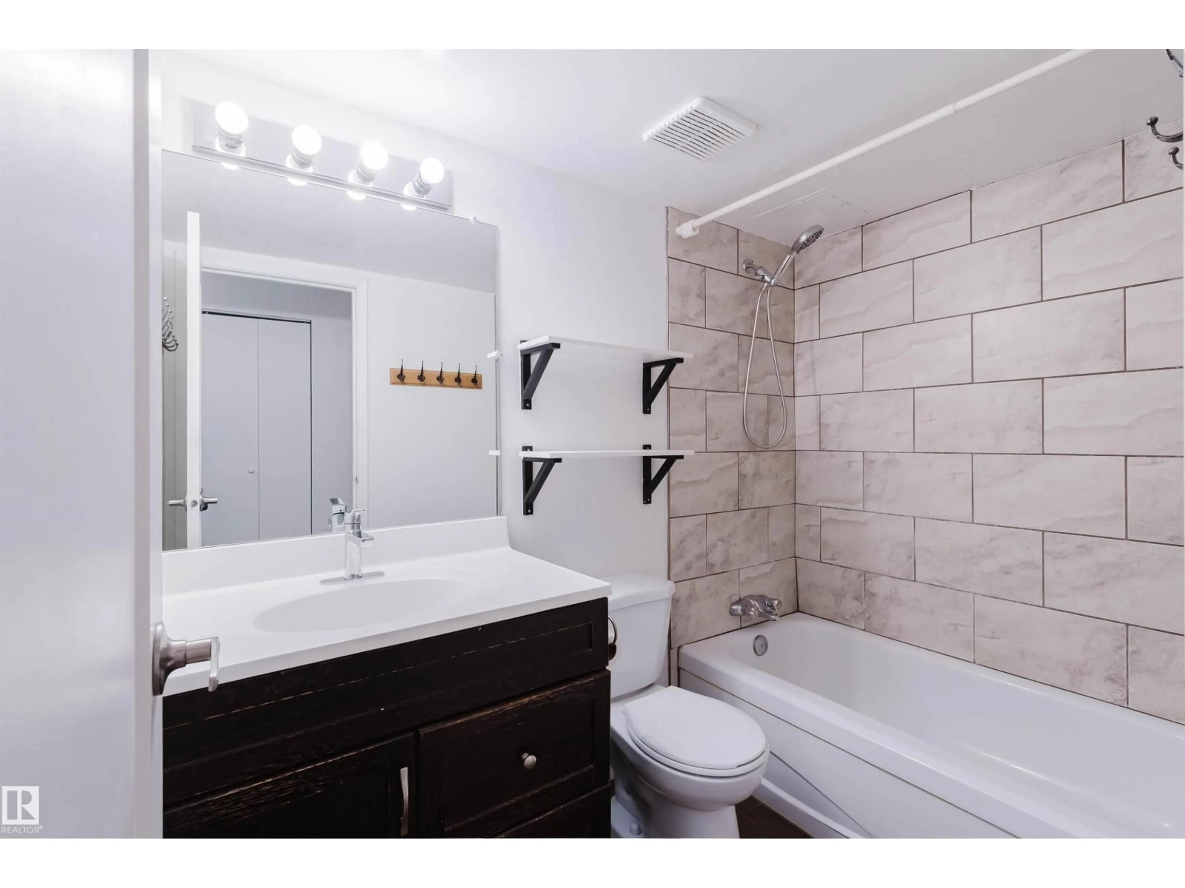 Standard bathroom, ceramic/tile floor for #408 - 10145 109 ST, Edmonton Alberta T5J3M5