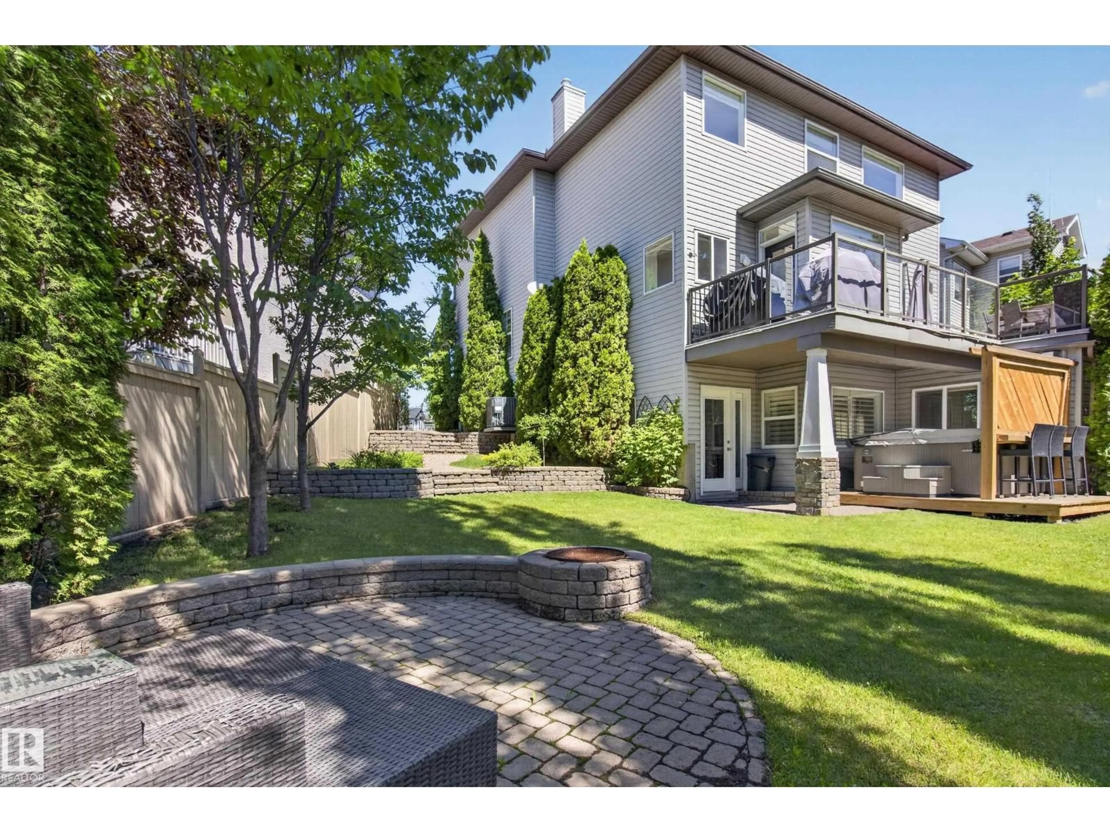 Patio, street for 157 CORNWALL RD, Sherwood Park Alberta T8H2L9