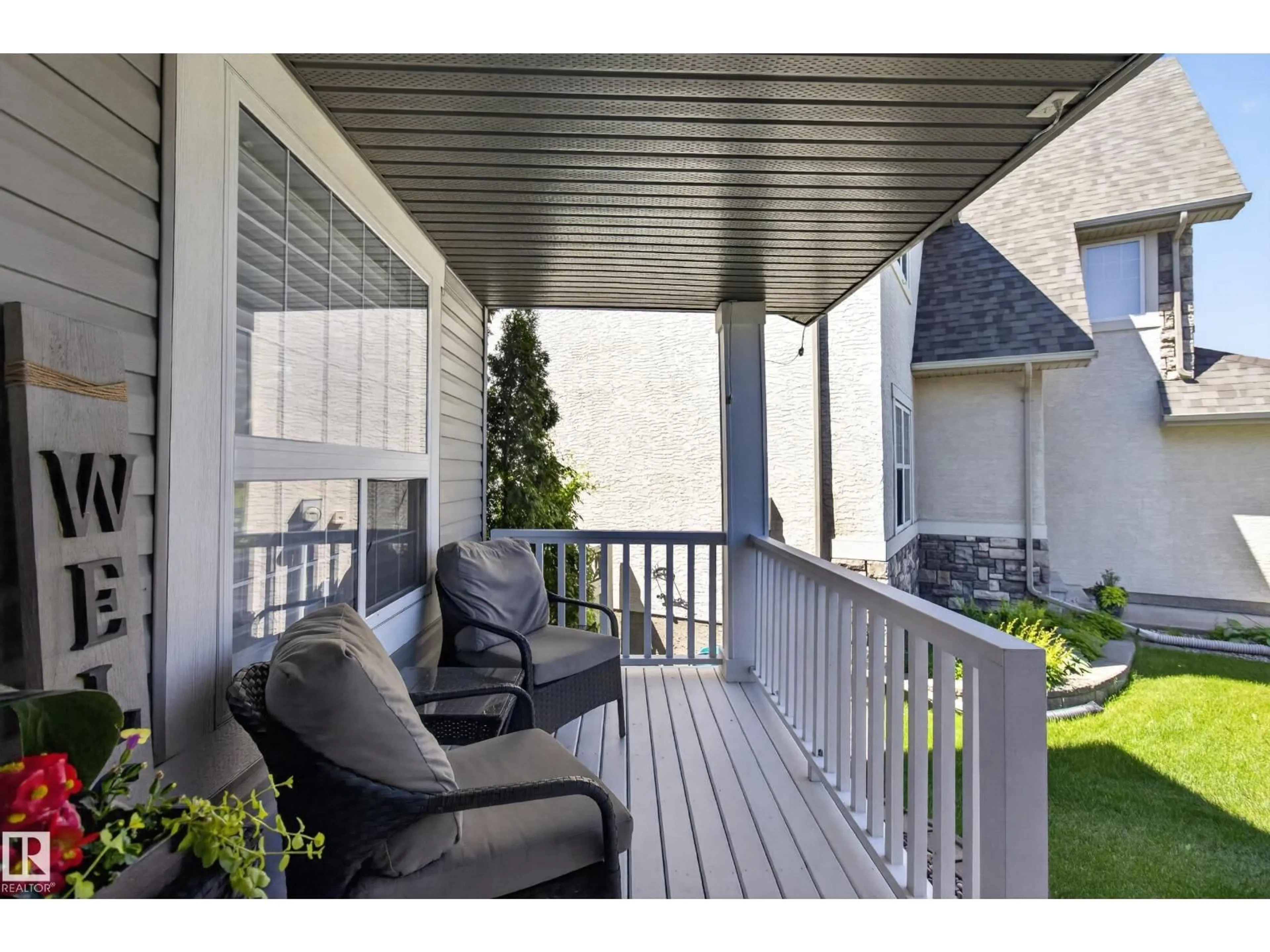 Patio, street for 157 CORNWALL RD, Sherwood Park Alberta T8H2L9