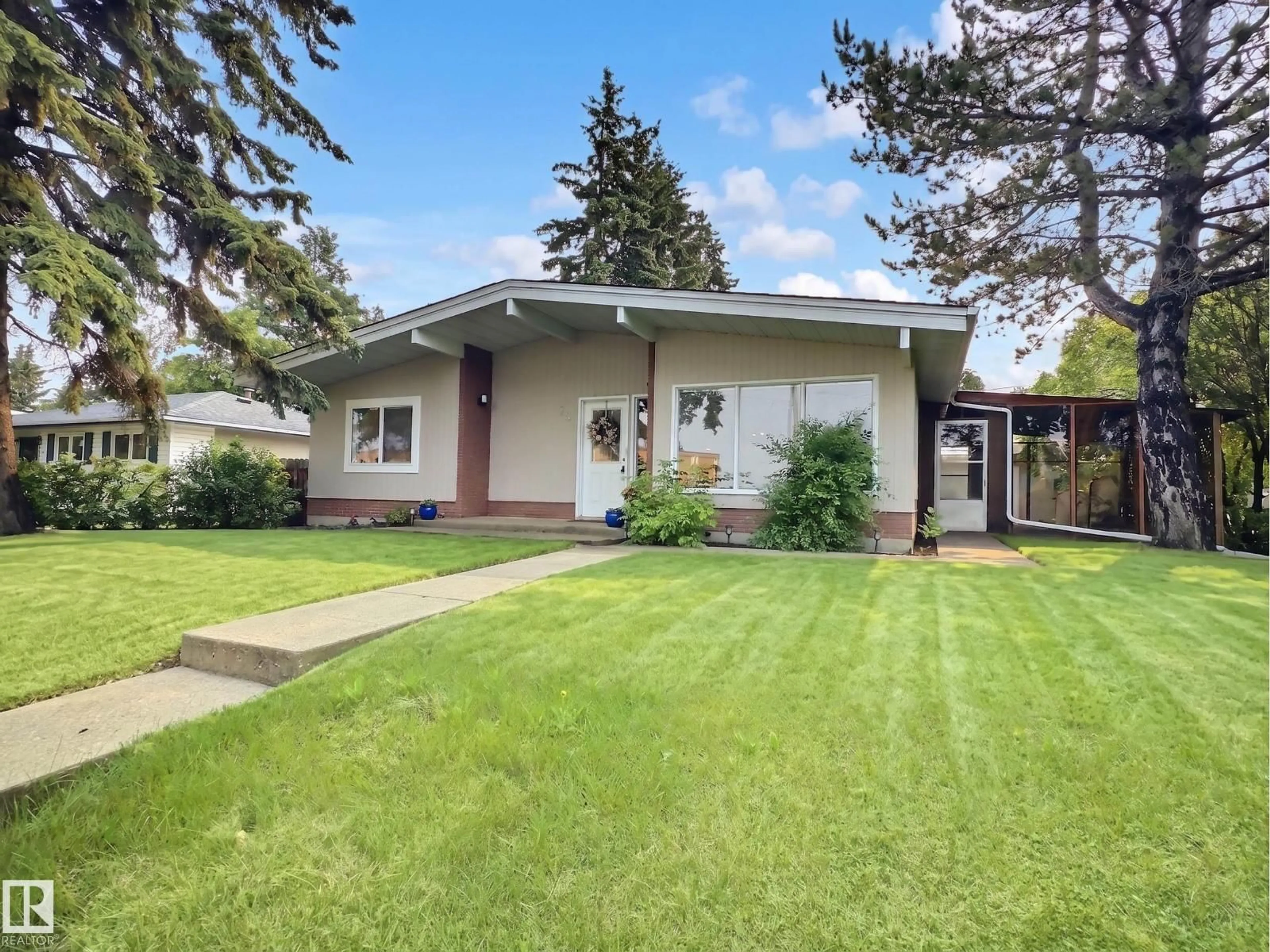 Home with vinyl exterior material, street for 79 GROSVENOR BV, St. Albert Alberta T8N0X8