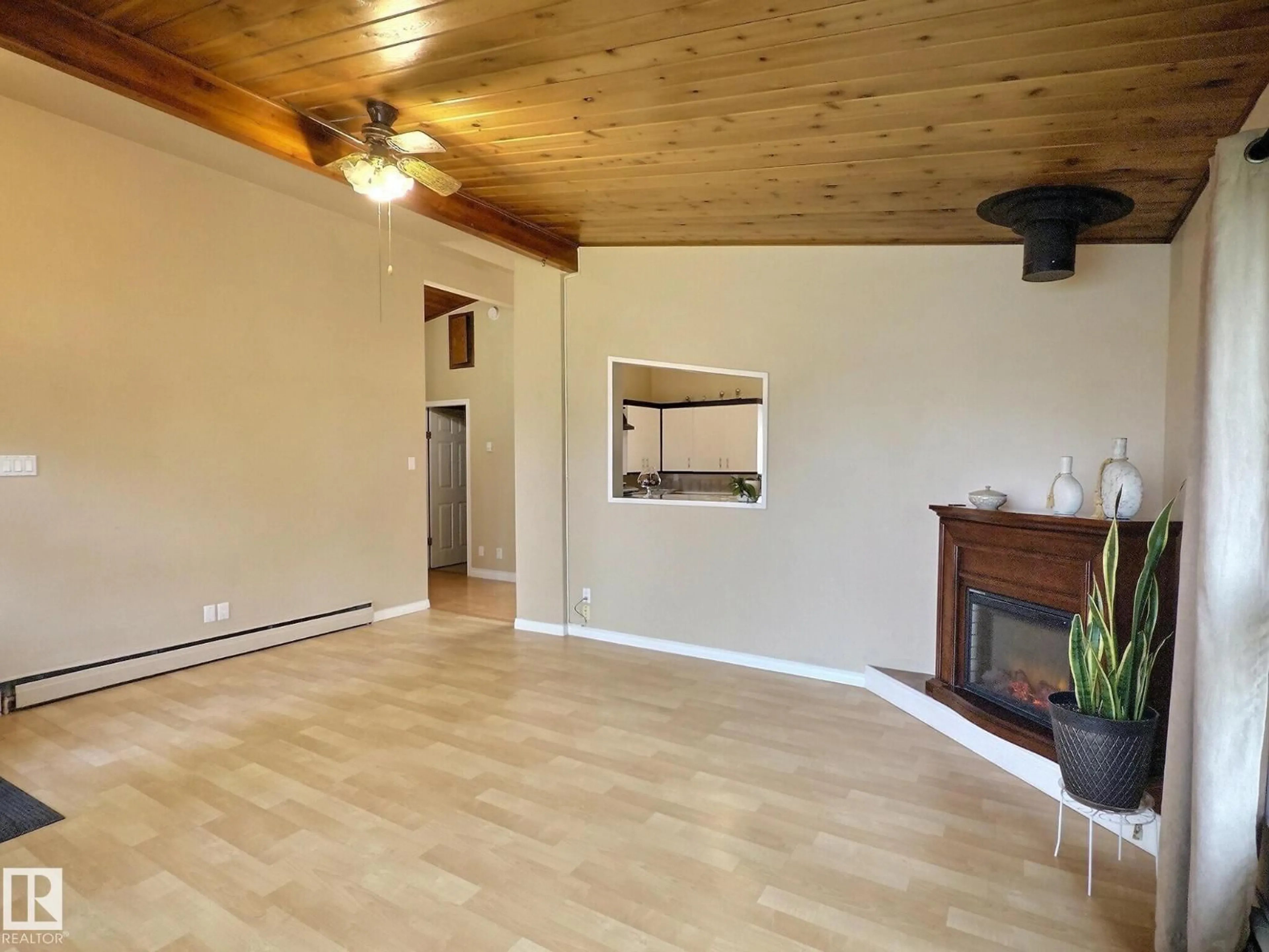A pic of a room for 79 GROSVENOR BV, St. Albert Alberta T8N0X8
