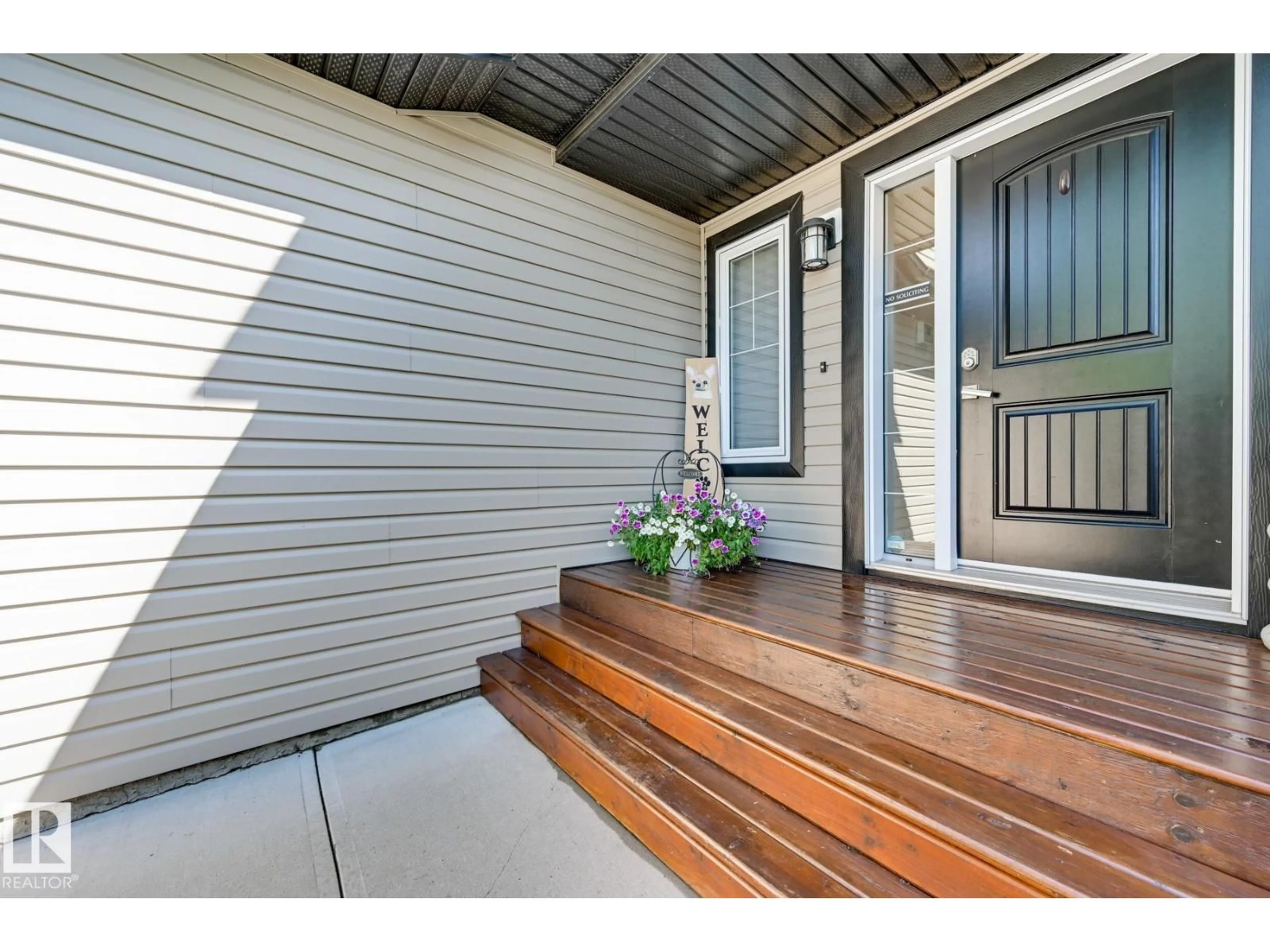 Indoor entryway for 101 HILLDOWNS DR, Spruce Grove Alberta T7X0J1