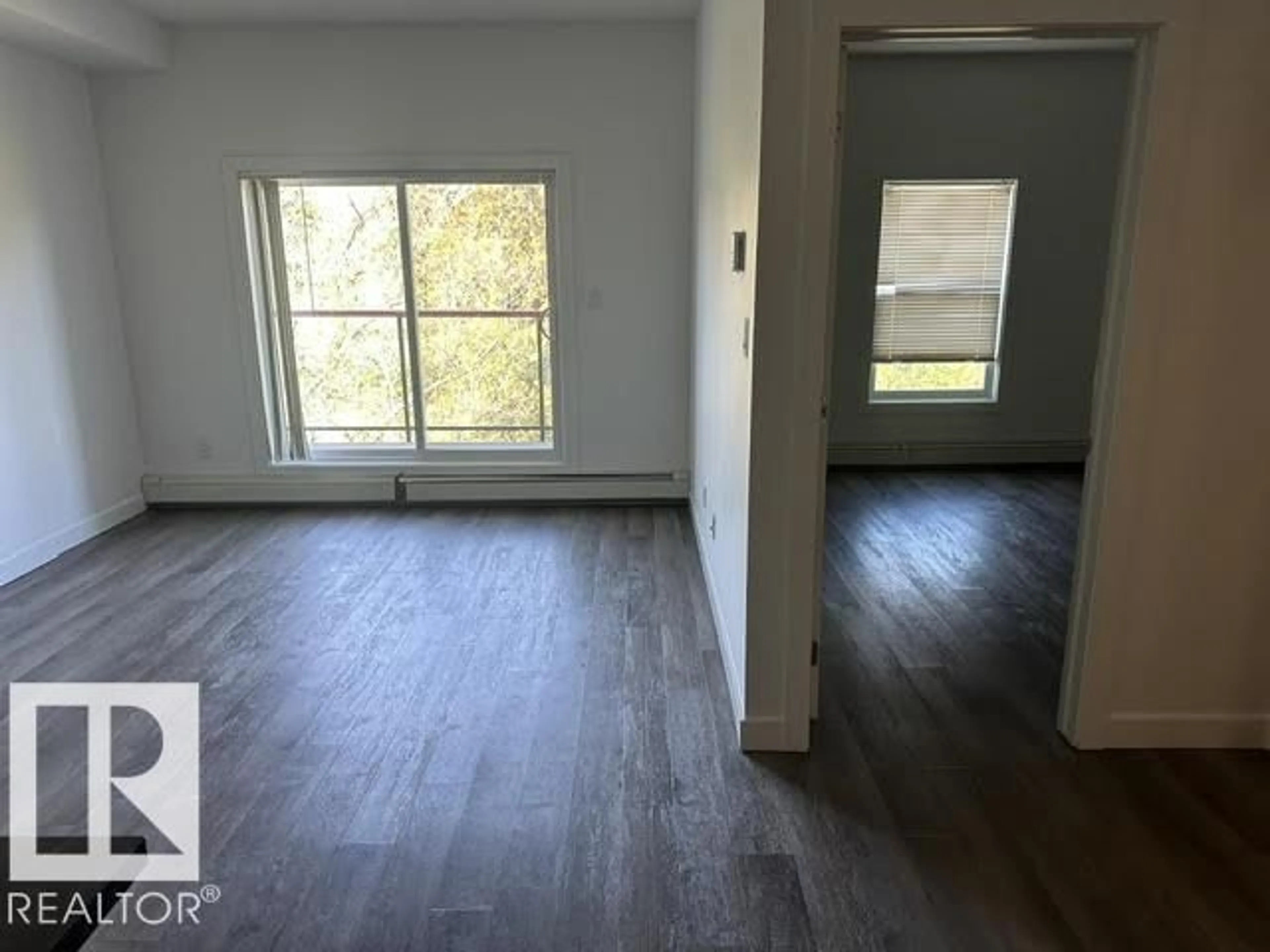 A pic of a room for #402 - 10611 117 ST, Edmonton Alberta T5H0G6