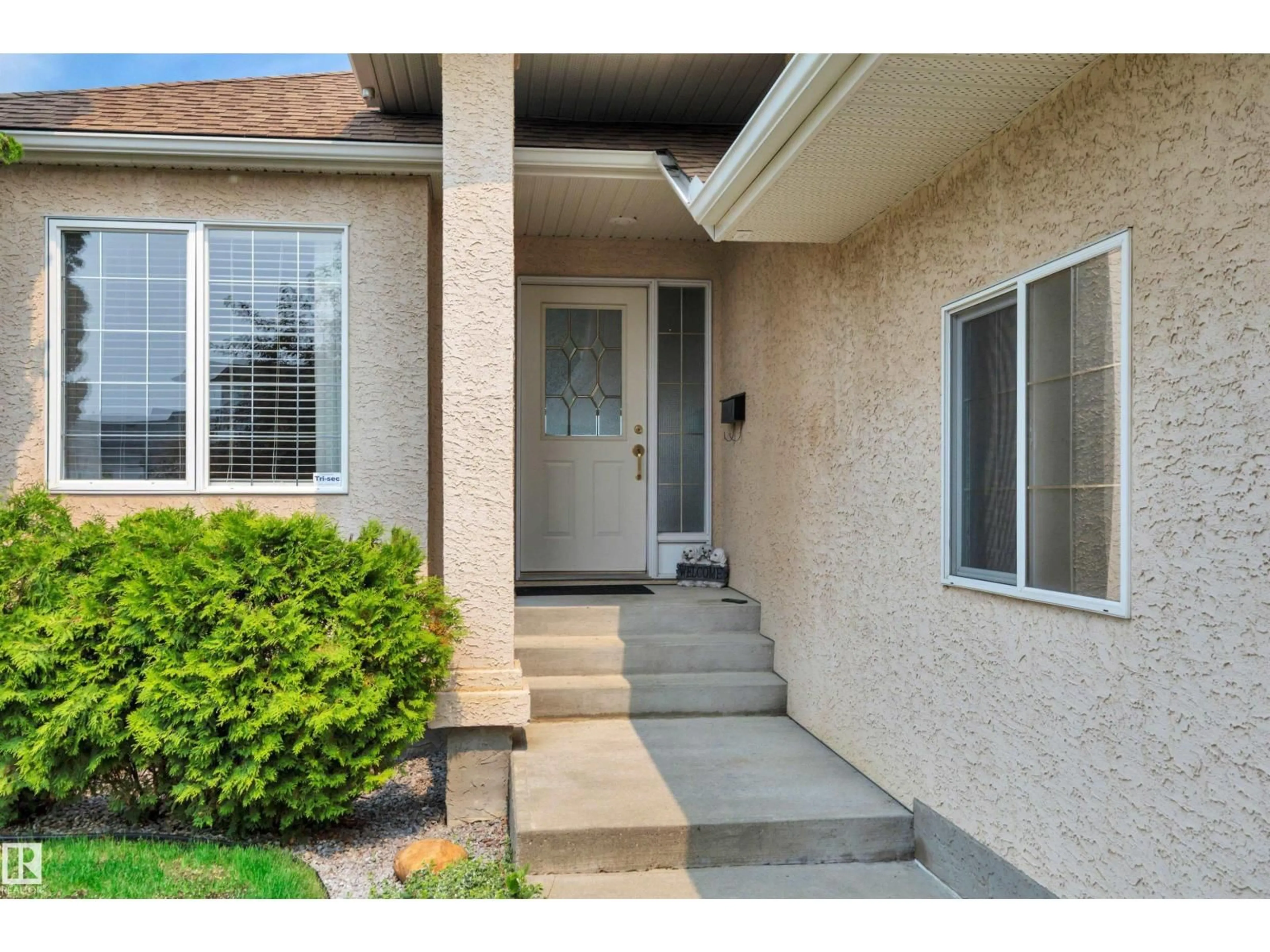 Indoor entryway for 314 LILAC TERRACE, Sherwood Park Alberta T8H1Z1