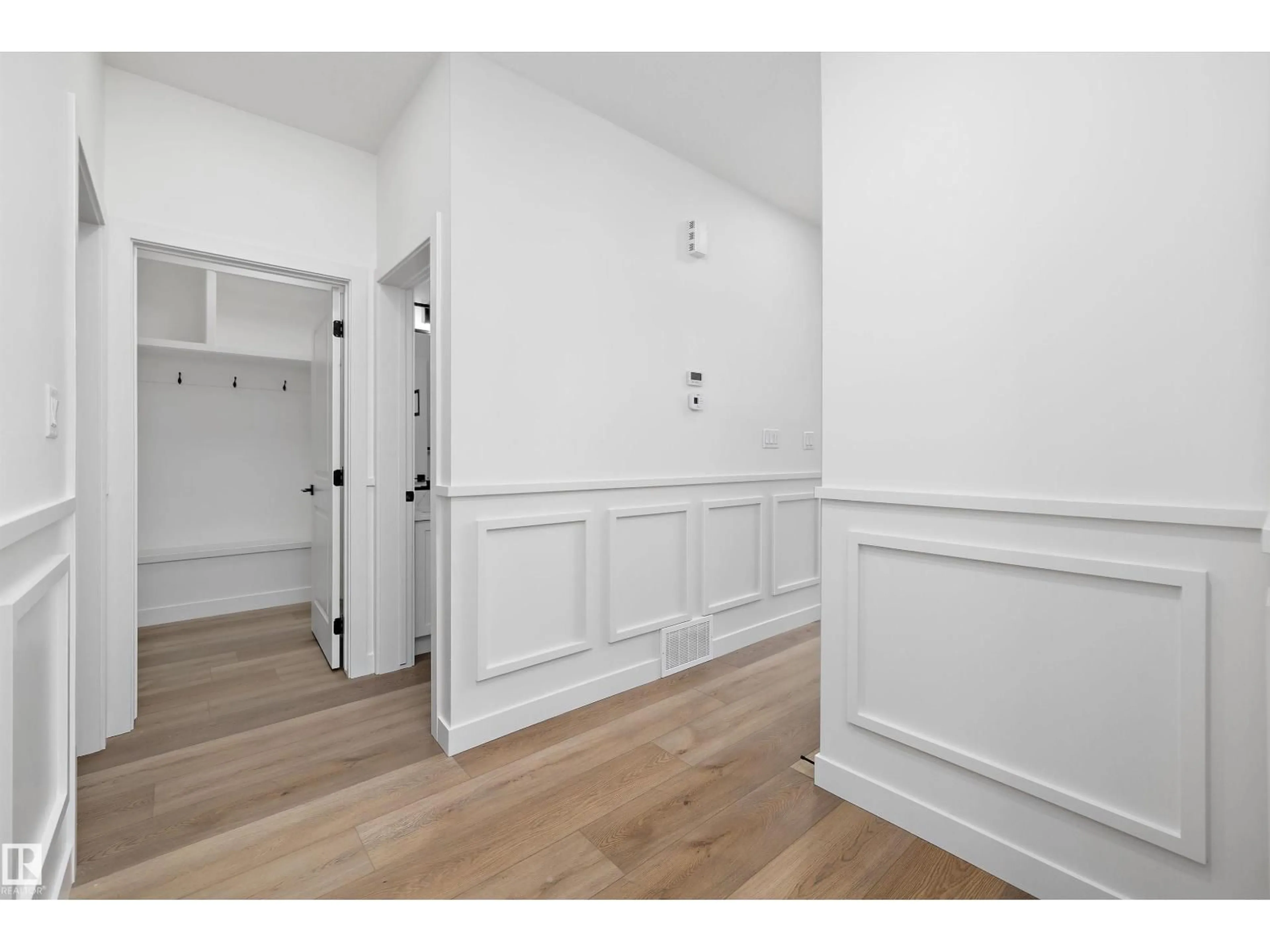 Unknown for 915 ELDERBERRY LD, Edmonton Alberta T6M3K3