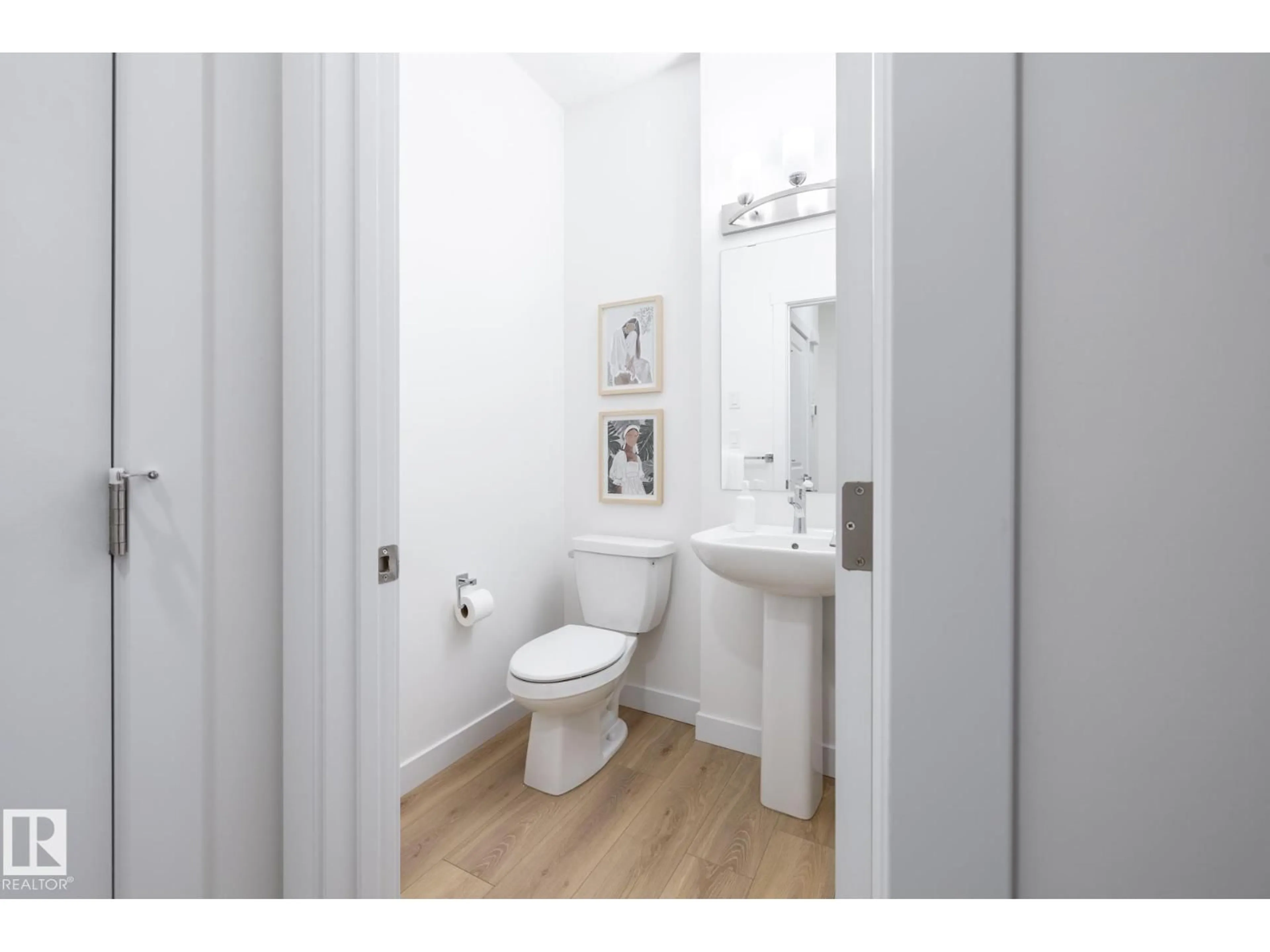 Standard bathroom, unknown for NE - 622 172 AV, Edmonton Alberta T5Y6G4