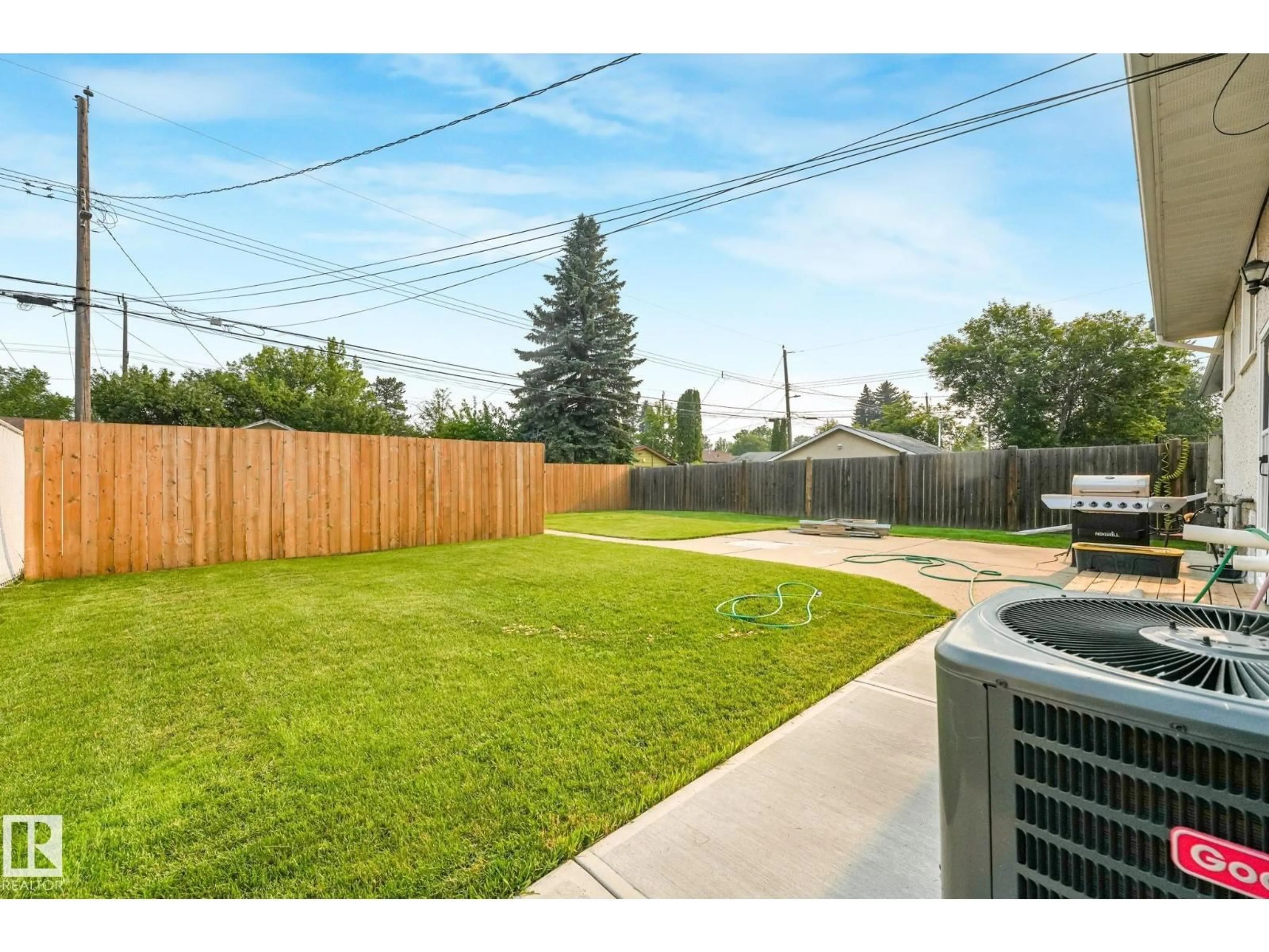 Patio, street for 13307 133 AV NW, Edmonton Alberta T5L3S8
