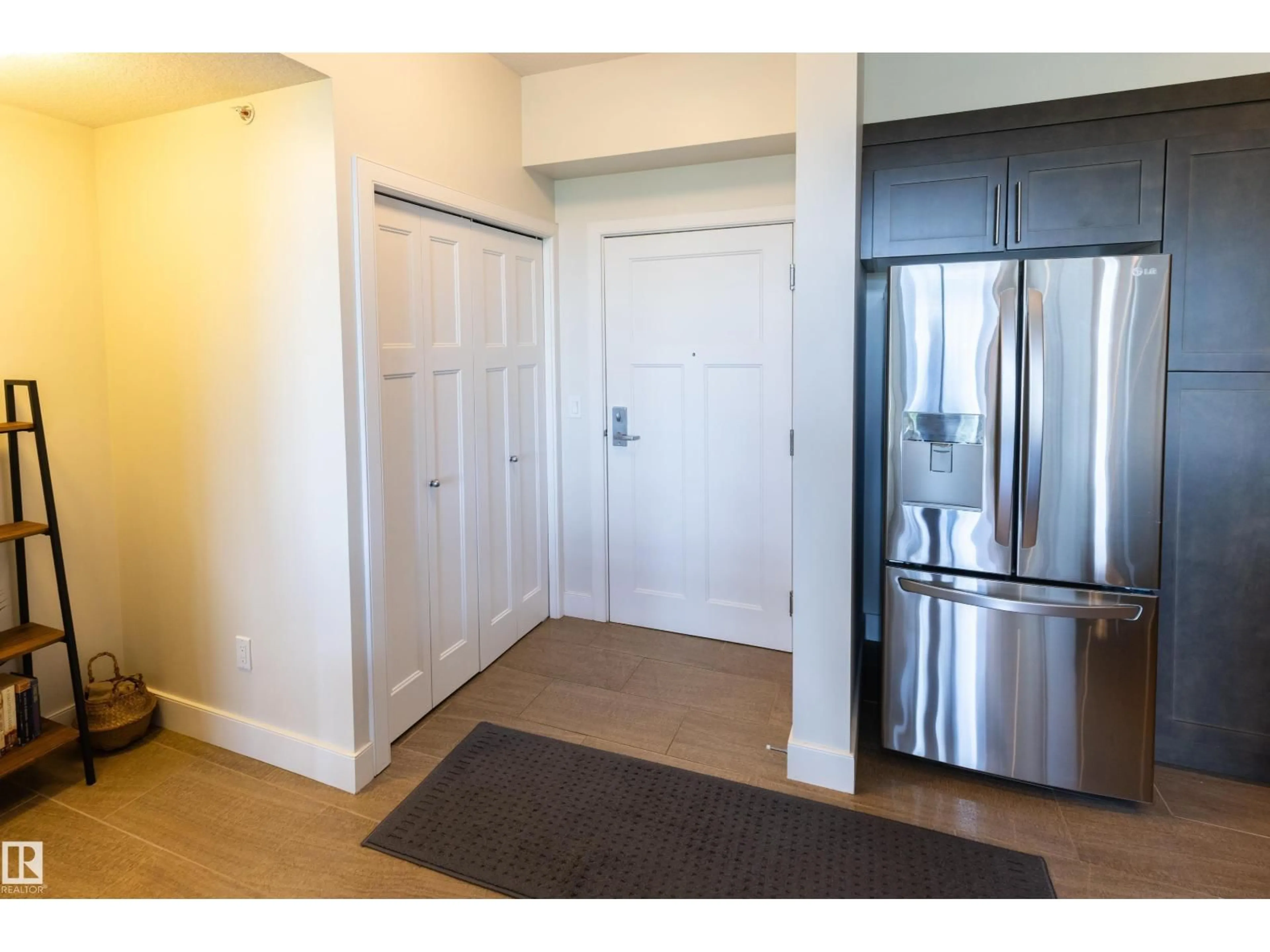 Indoor entryway for #307 - 279 WYE RD, Sherwood Park Alberta T8B0A4