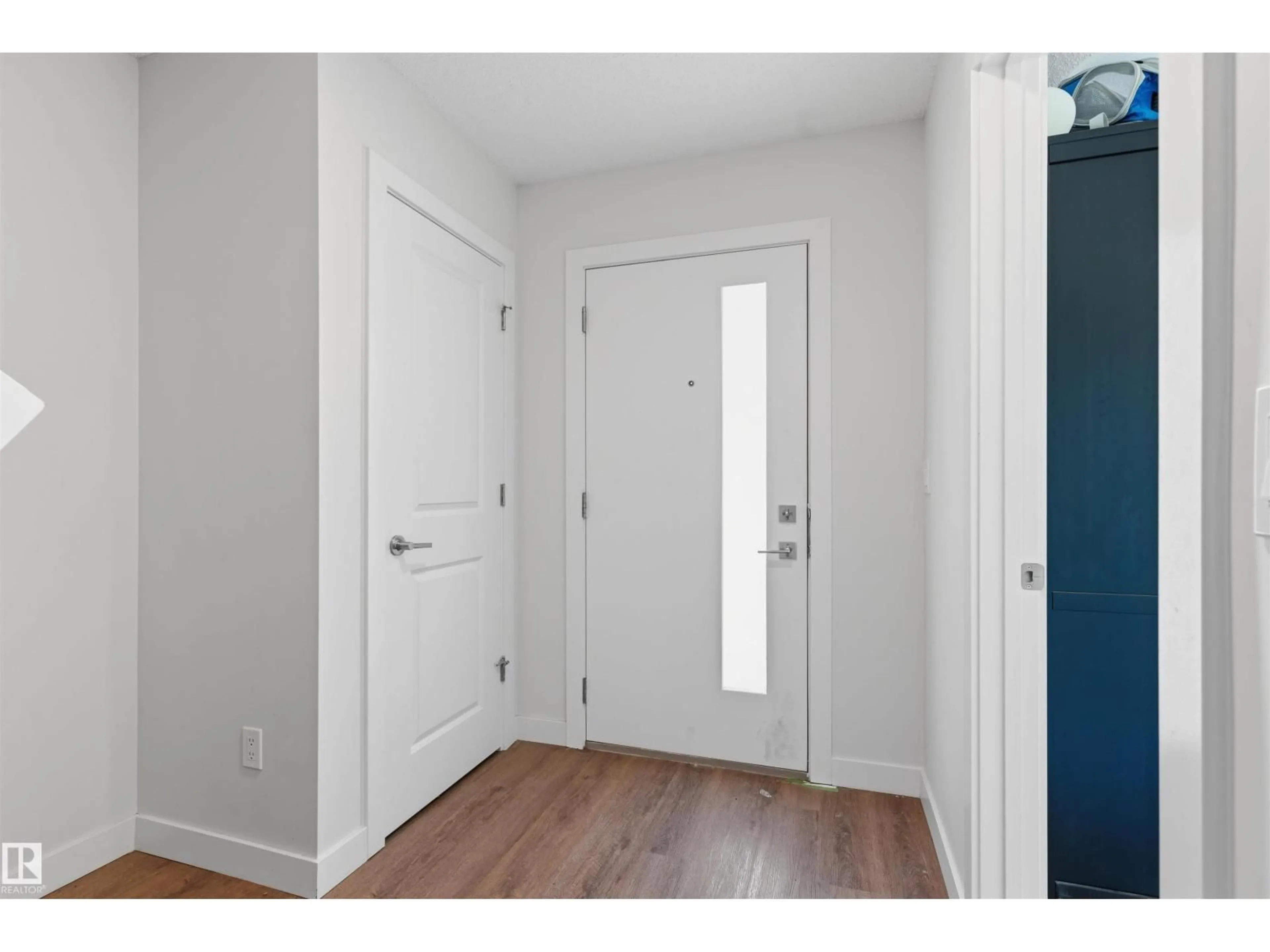 Indoor entryway for 804 - 170 WELSH DR, Edmonton Alberta T6X1Y8
