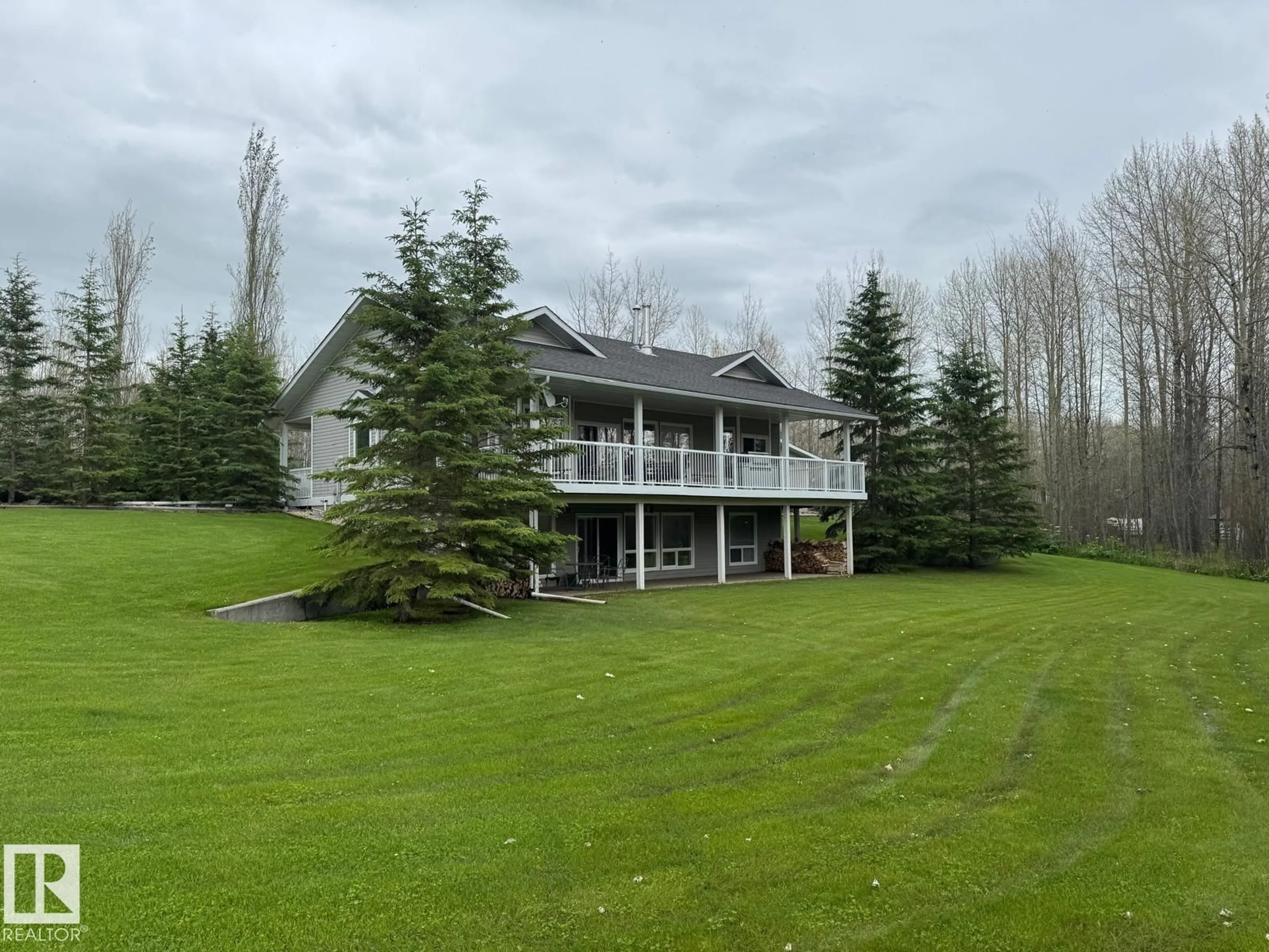 A pic from outside/outdoor area/front of a property/back of a property/a pic from drone, unknown for 465022 - 74 RANGE ROAD 61, Rural Wetaskiwin County Alberta T0C0T0