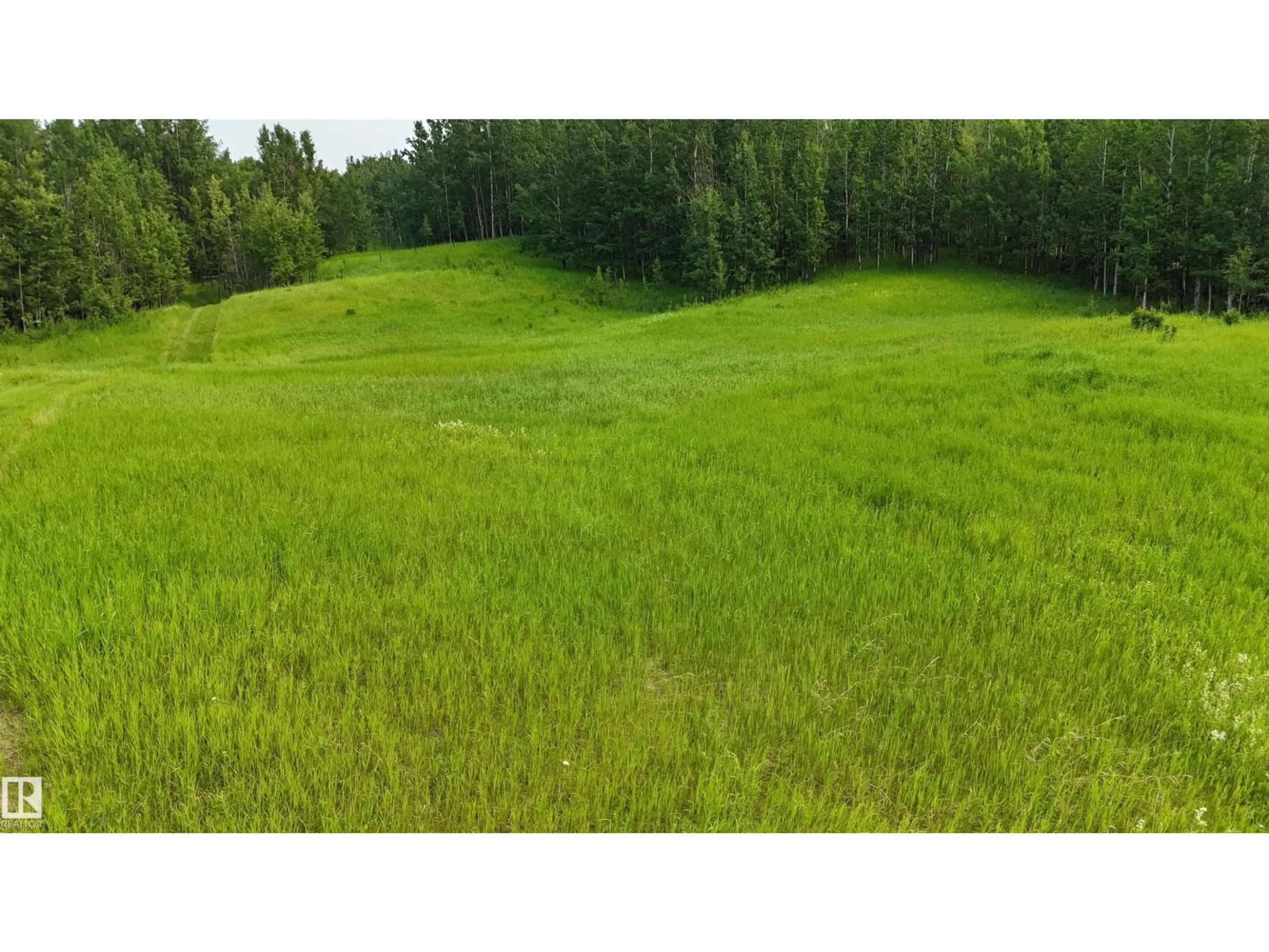 Blurry image for 56512 RGE ROAD 23, Rural Lac Ste. Anne County Alberta T0E1V0