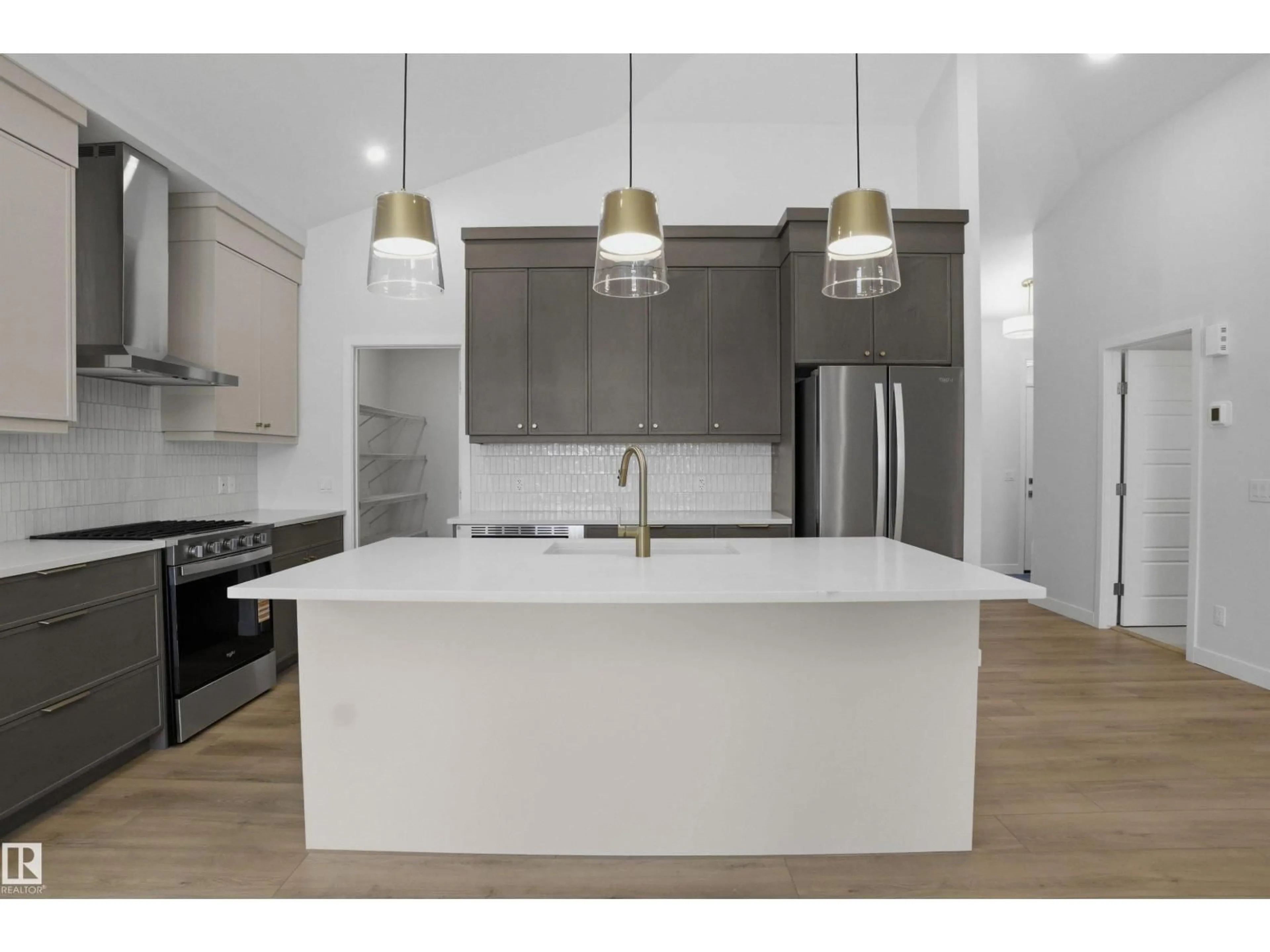Open concept kitchen, unknown for SW - 3706 CROSS LANDING LD, Edmonton Alberta T6W4M8
