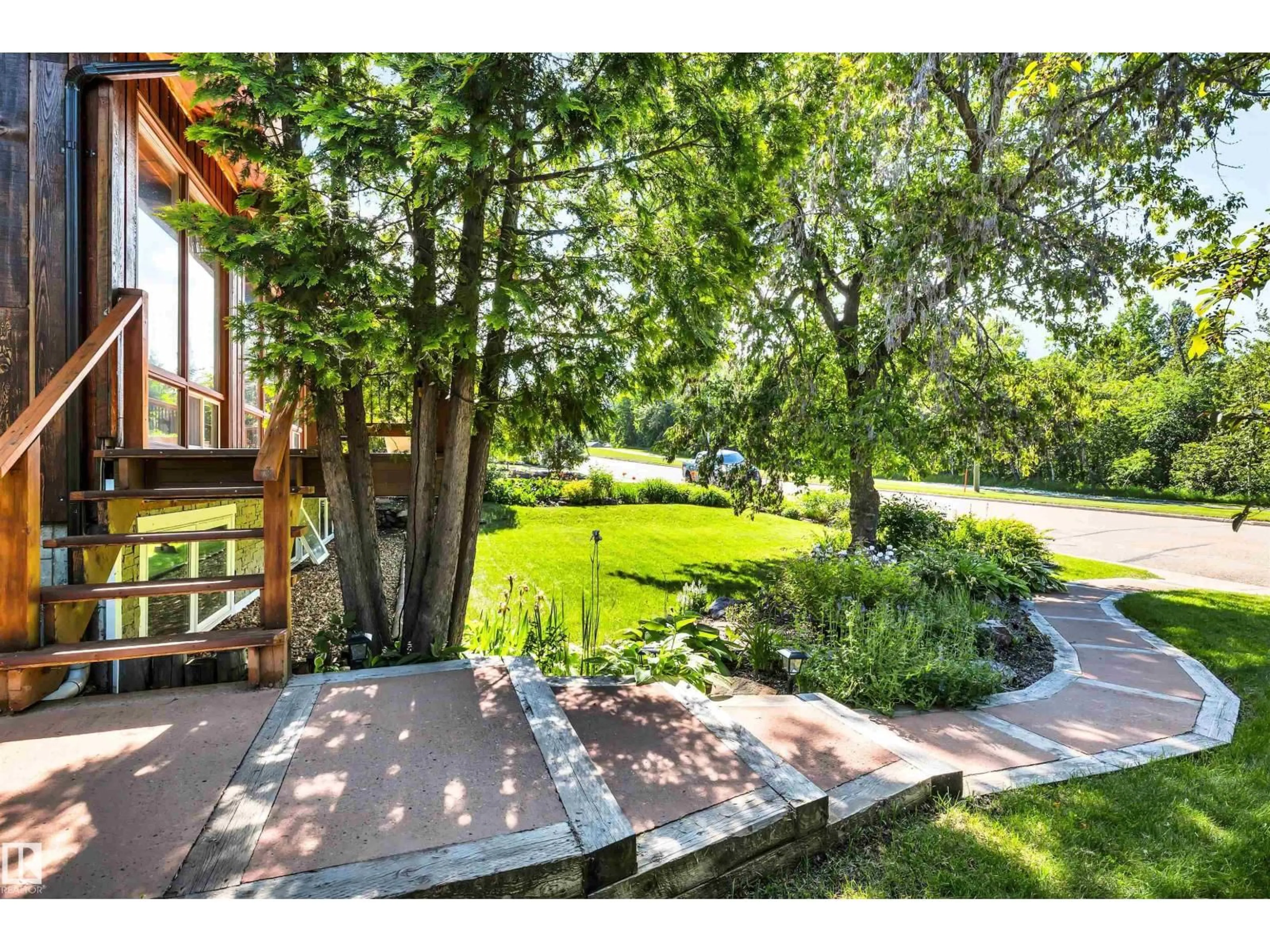 Patio, unknown for 85 RIVER DR, Devon Alberta T9G1C7