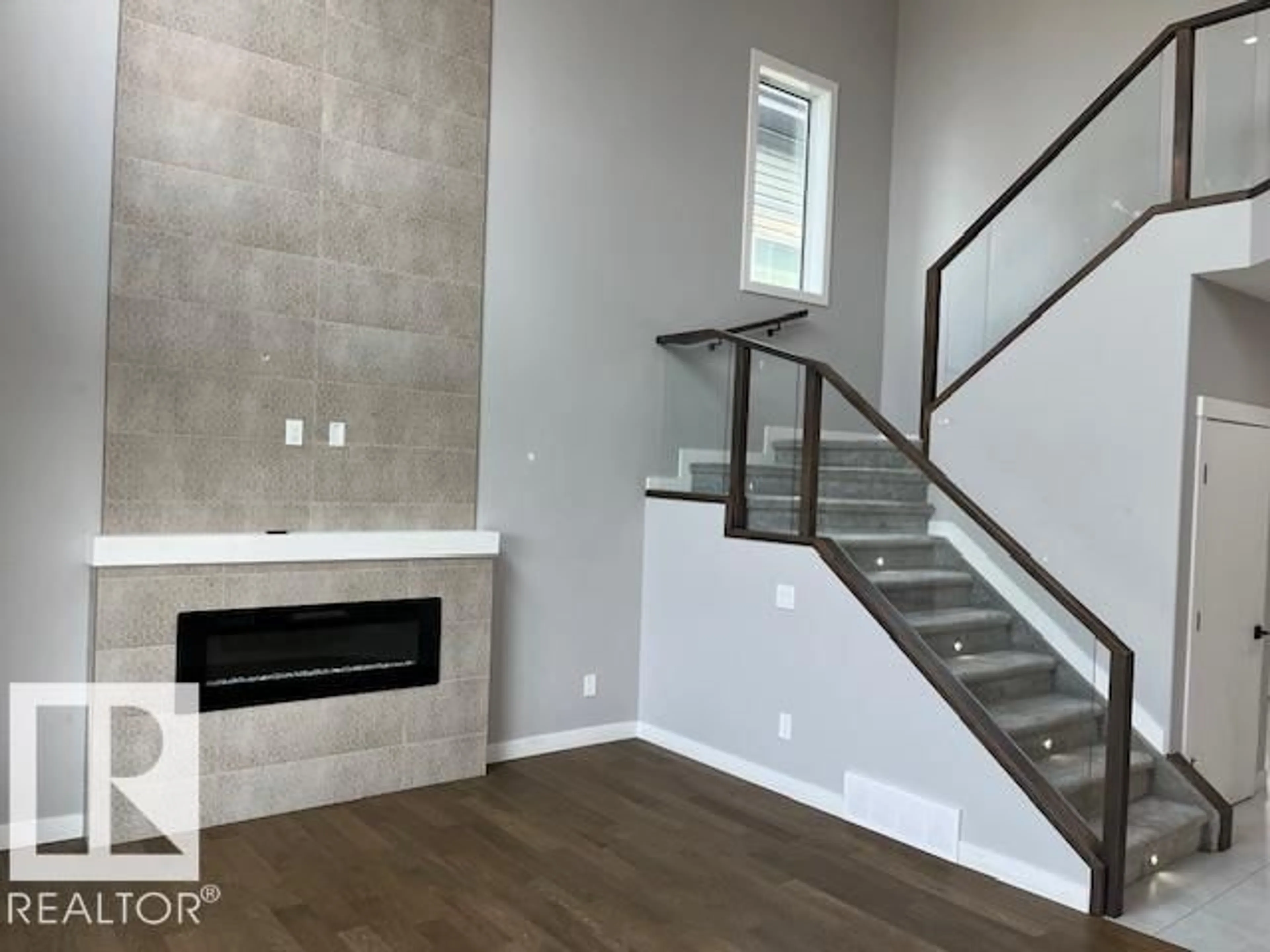 Unknown for 3810 46 AV, Beaumont Alberta T4X2Y7