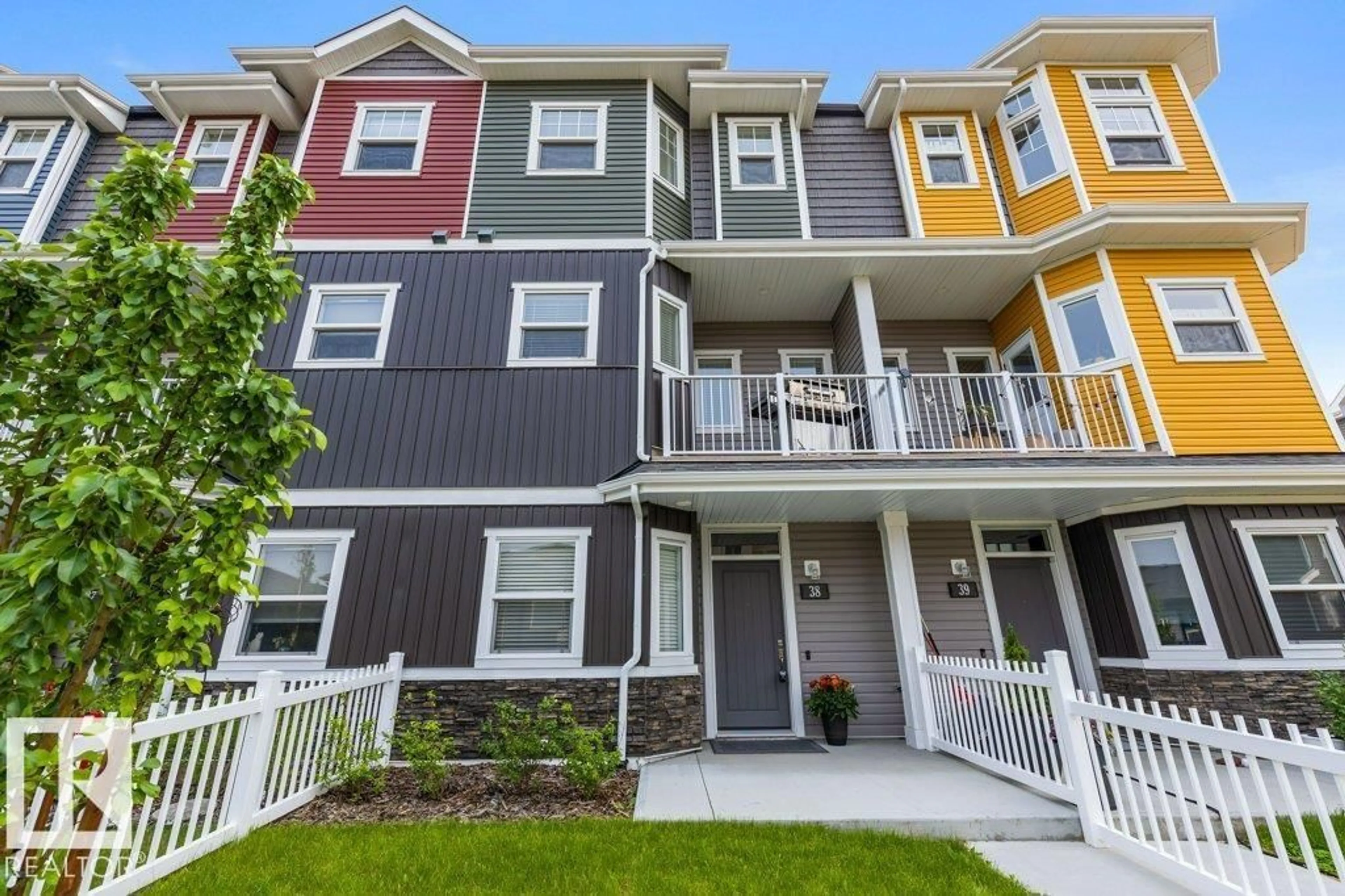Home with vinyl exterior material, unknown for 38 150 EVERITT DR, St. Albert Alberta T8N7R8