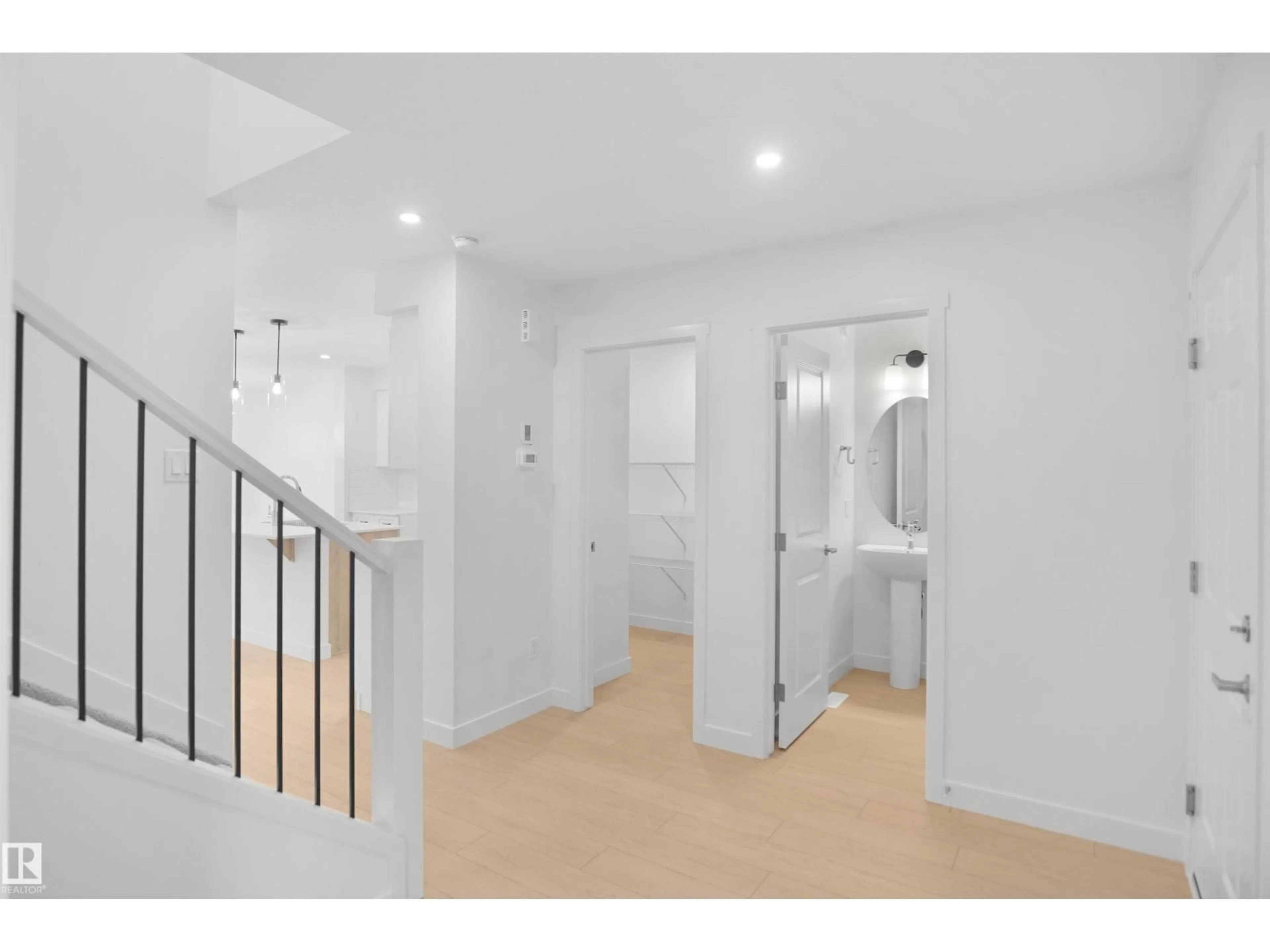 Indoor foyer for NW - 1820 188 ST, Edmonton Alberta T6M3N7
