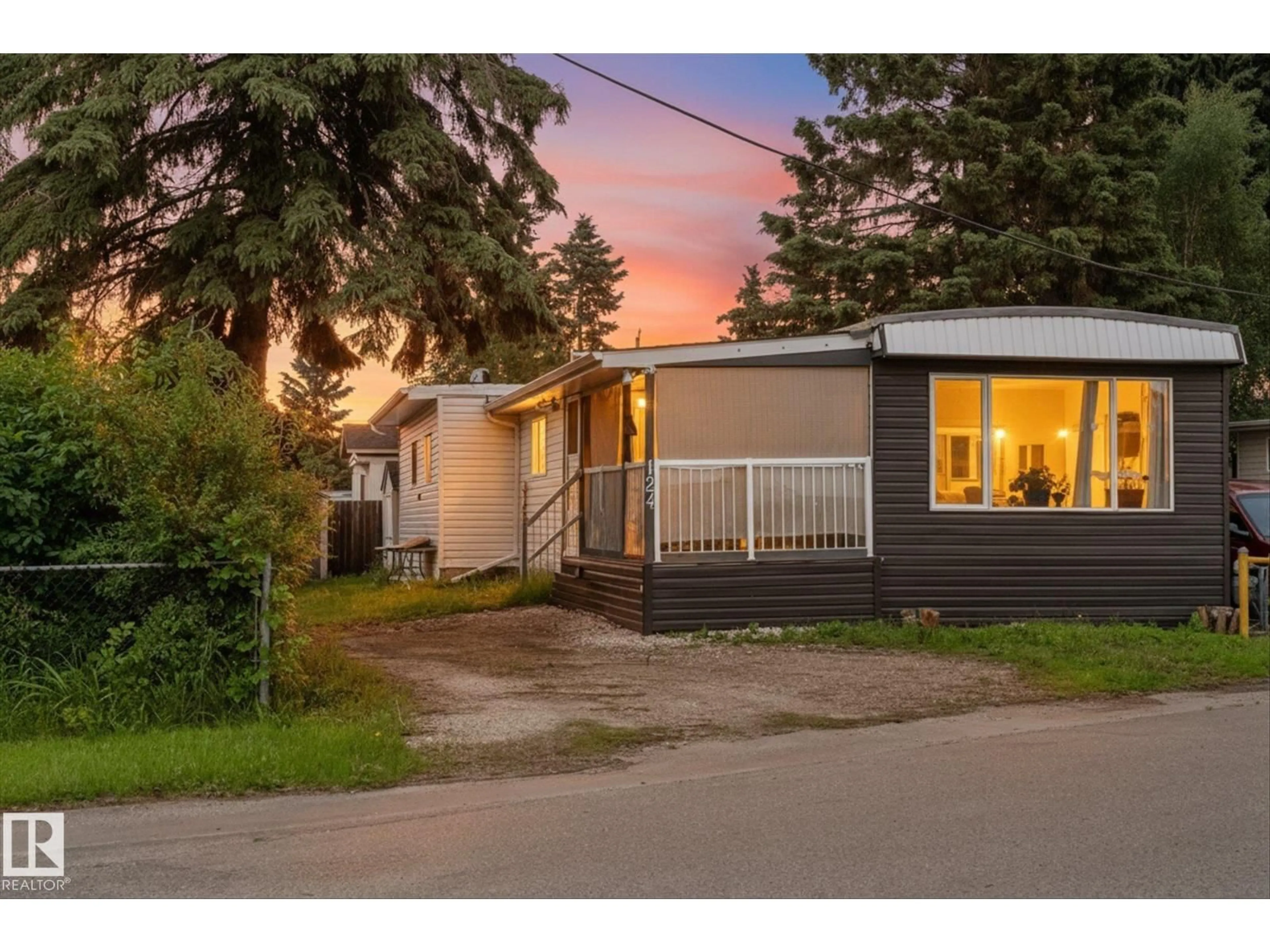 Home with vinyl exterior material, street for 305 - 124 CALAHOO RD, Spruce Grove Alberta T7X3K7
