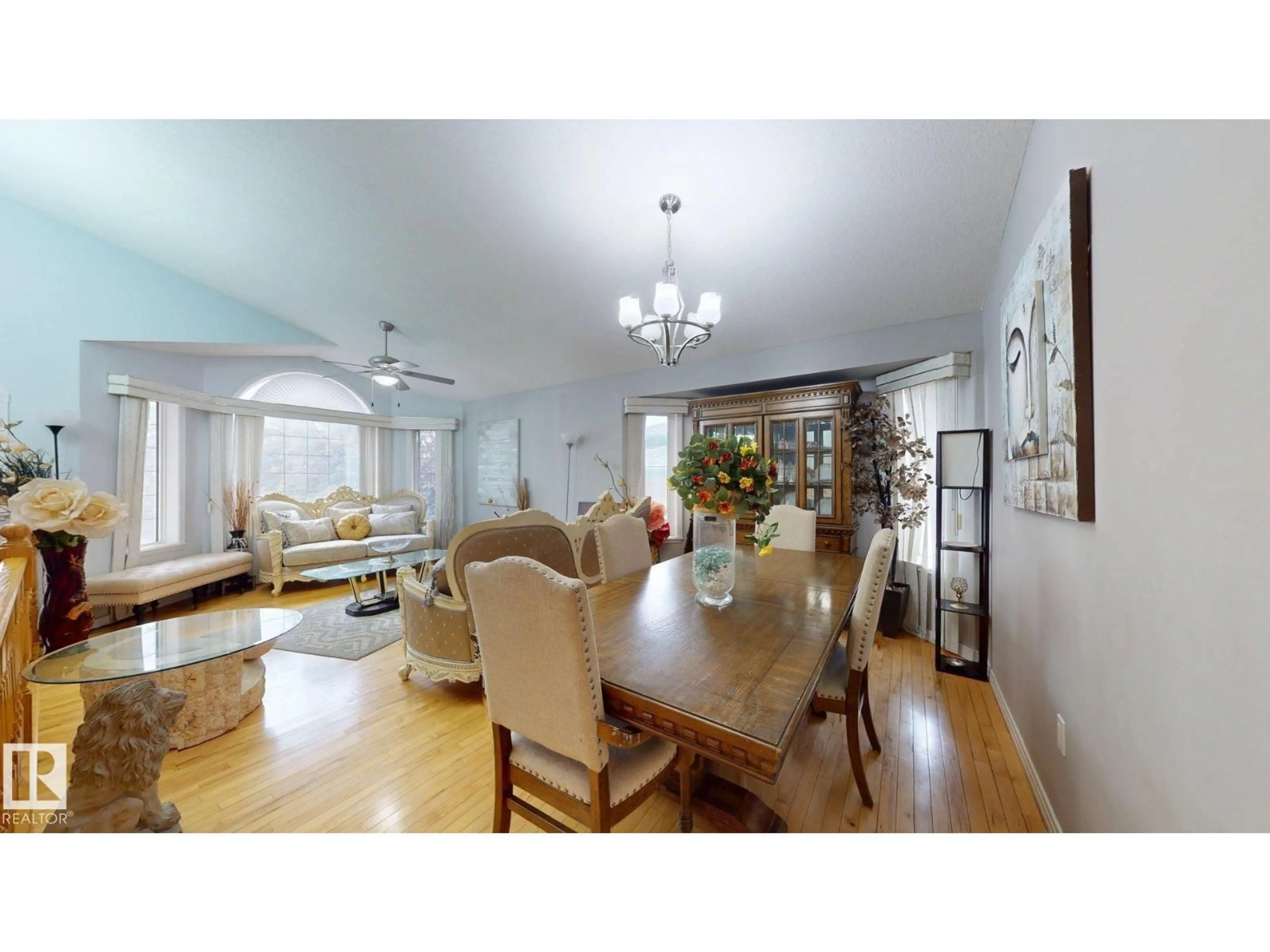 Dining room, wood/laminate floor for NW - 3738 28A ST, Edmonton Alberta T6T1M3