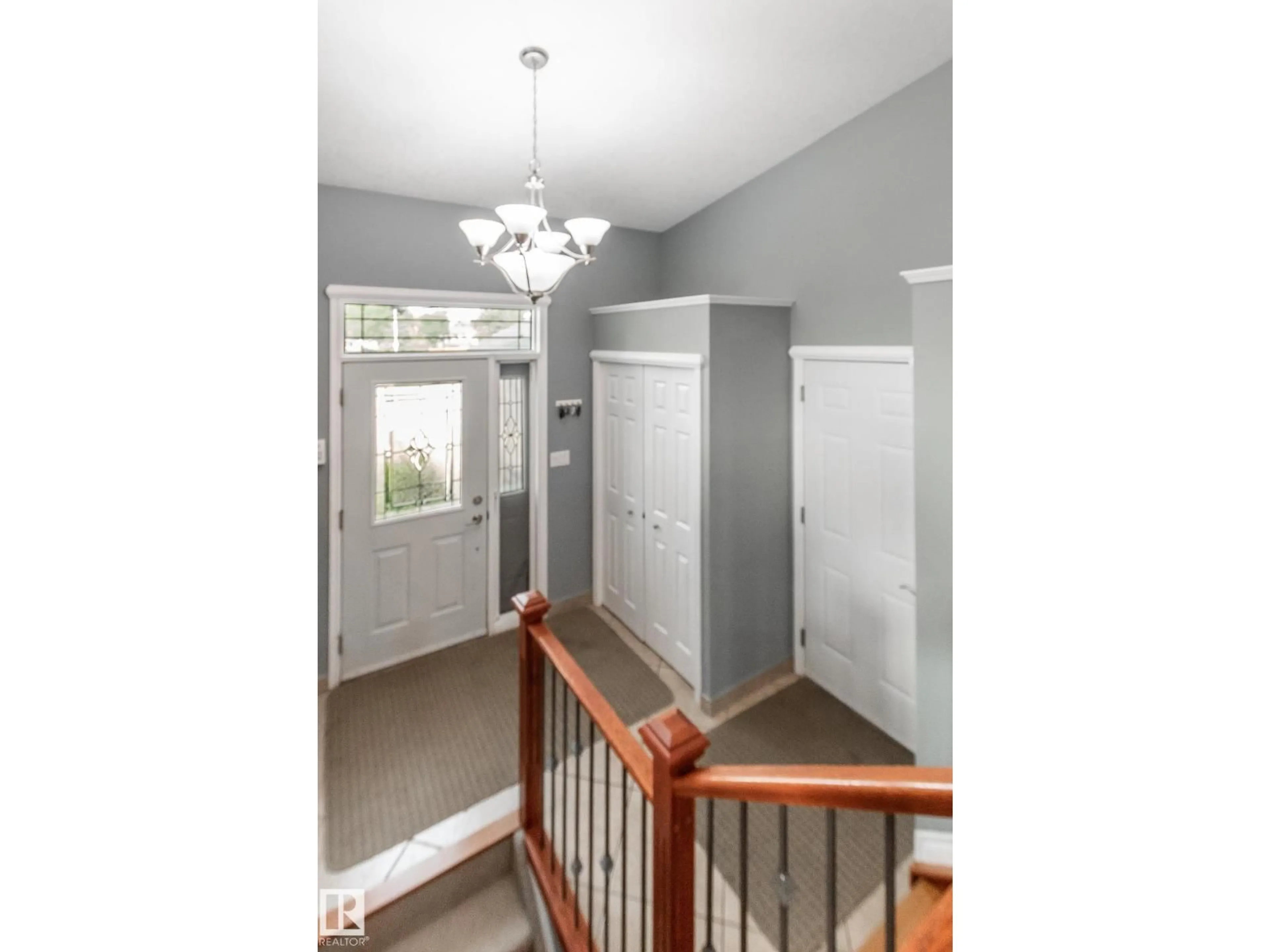 Indoor entryway for 4401 39 ST, Bonnyville Town Alberta T9N2P4