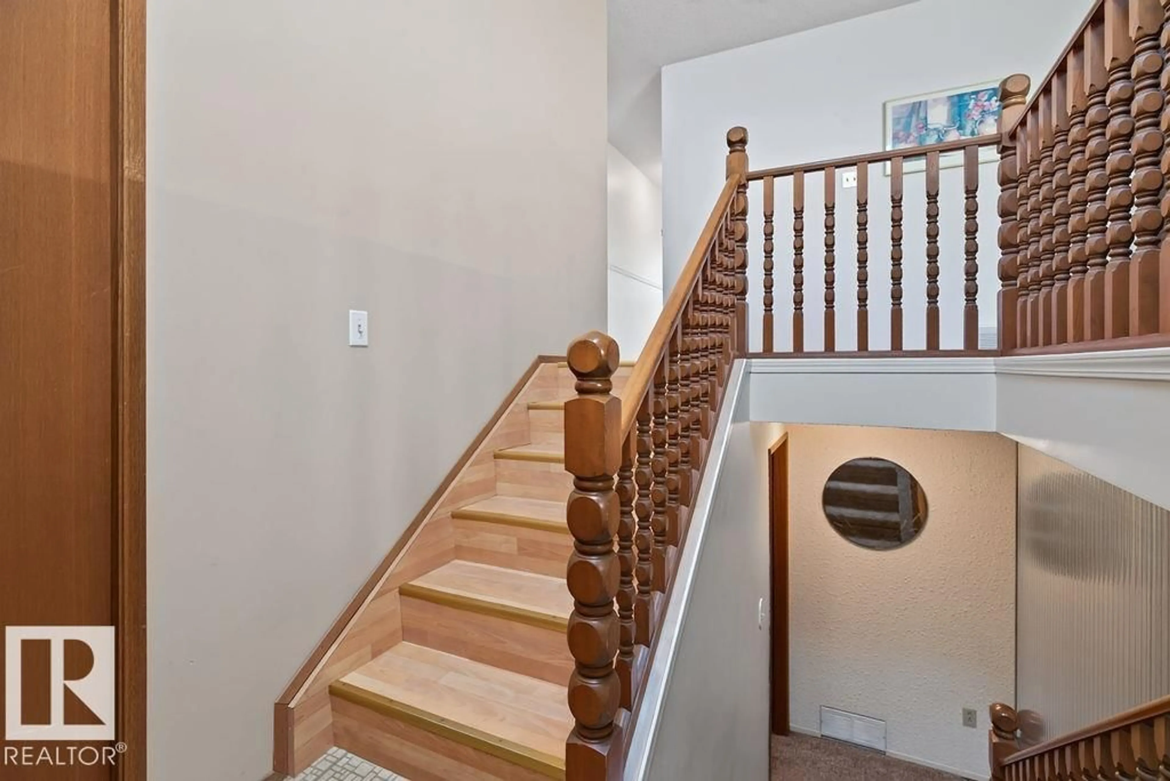 Stairs for B - 20 SEYMORE CR, St. Albert Alberta T8N0K9