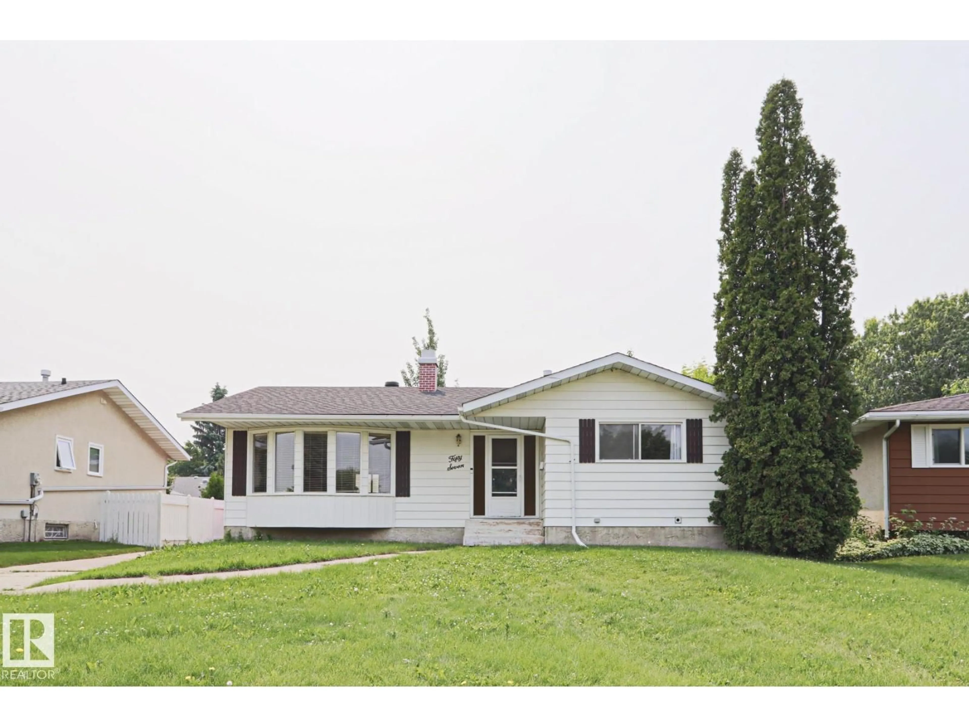 Home with vinyl exterior material, street for 57 GARLAND CR, Sherwood Park Alberta T8A2P7