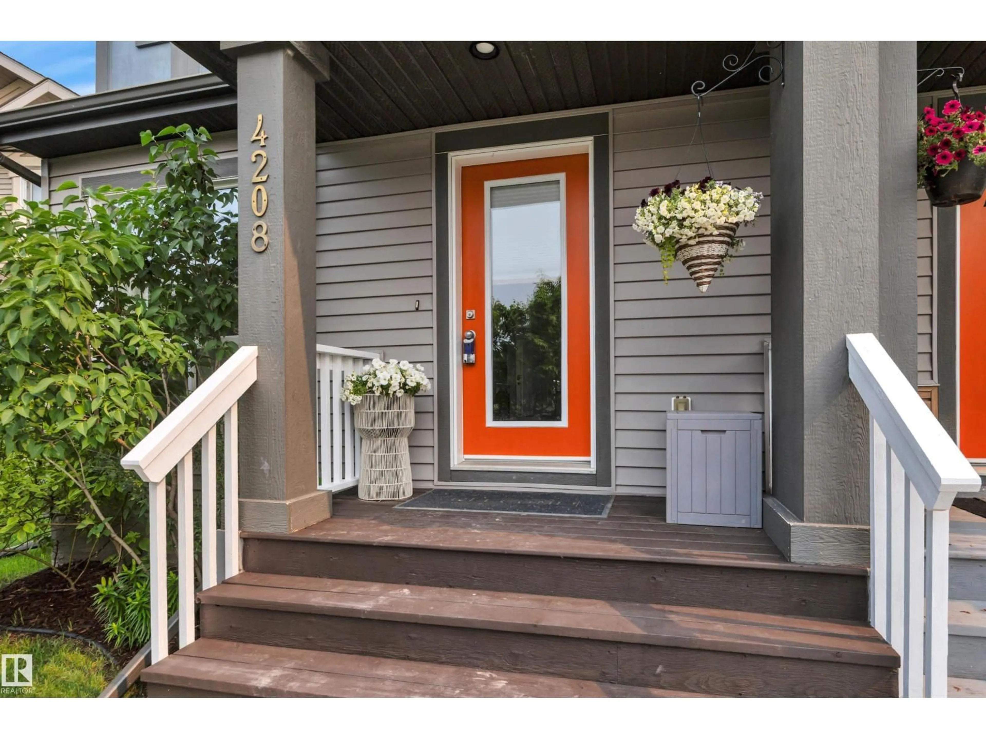 Indoor entryway for 4208 PROWSE WY, Edmonton Alberta T6W3A6