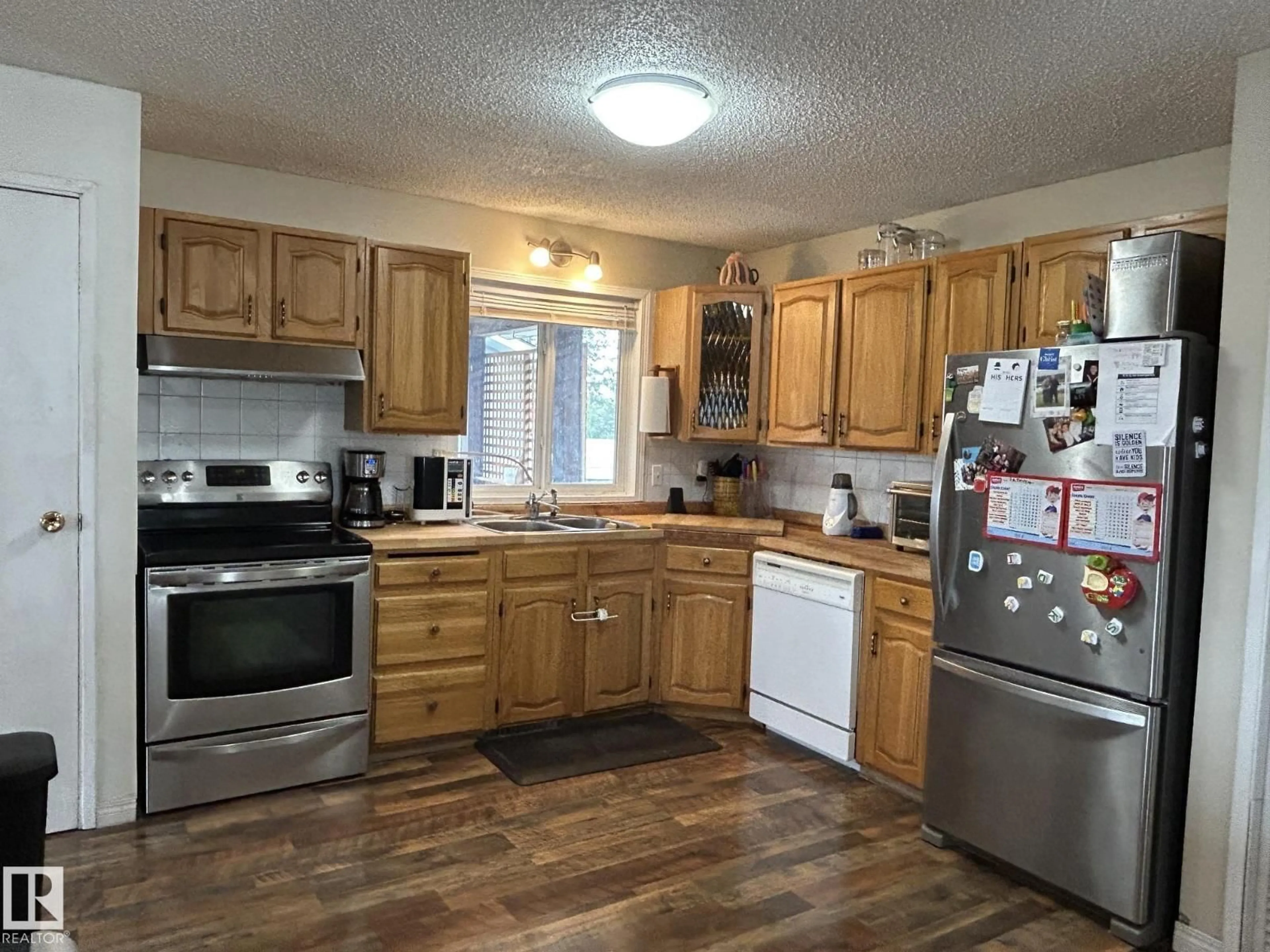 Standard kitchen, unknown for 5337 65 STREET, Redwater Alberta T0A2W0