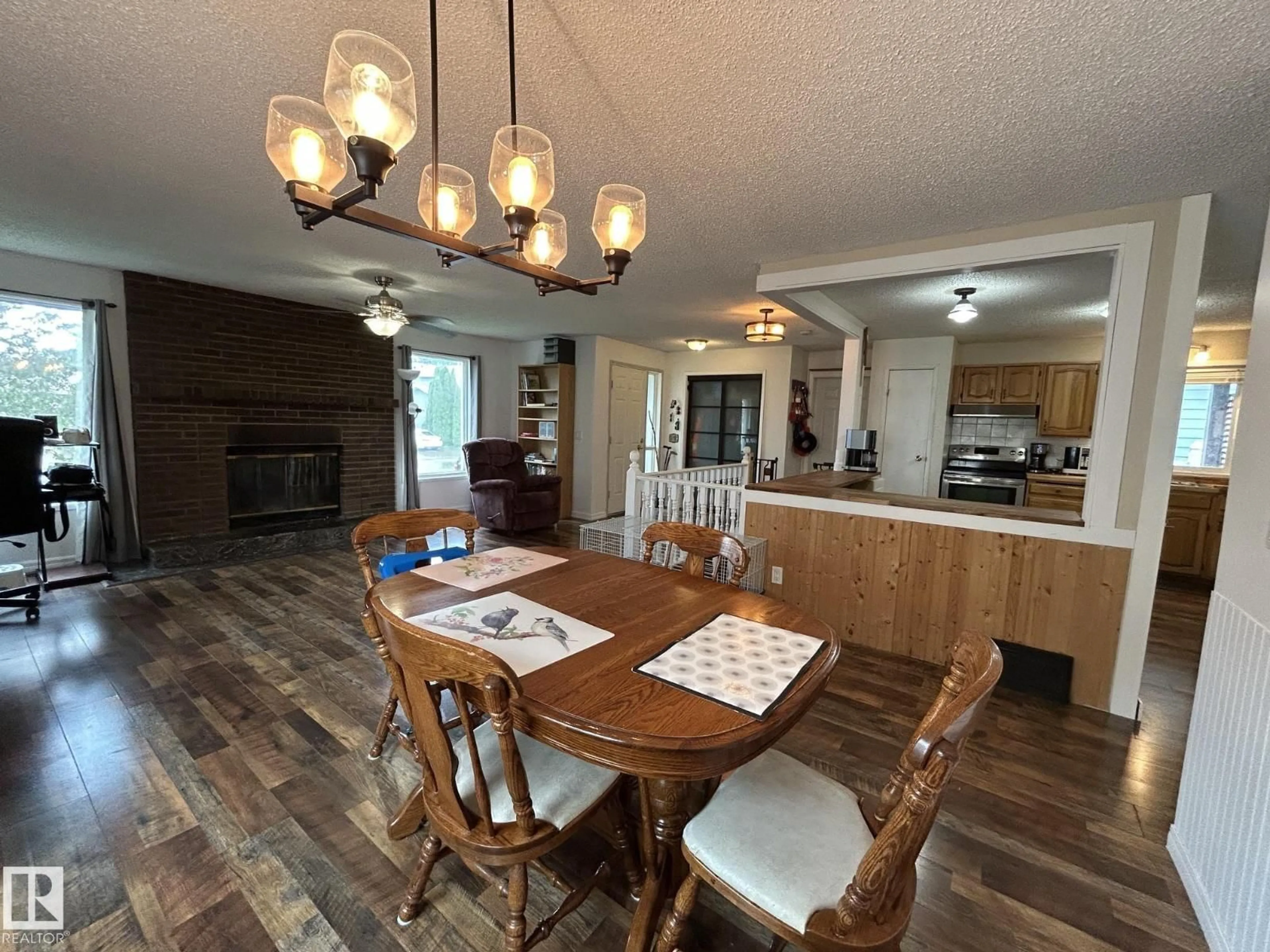 Open concept kitchen, unknown for 5337 65 STREET, Redwater Alberta T0A2W0