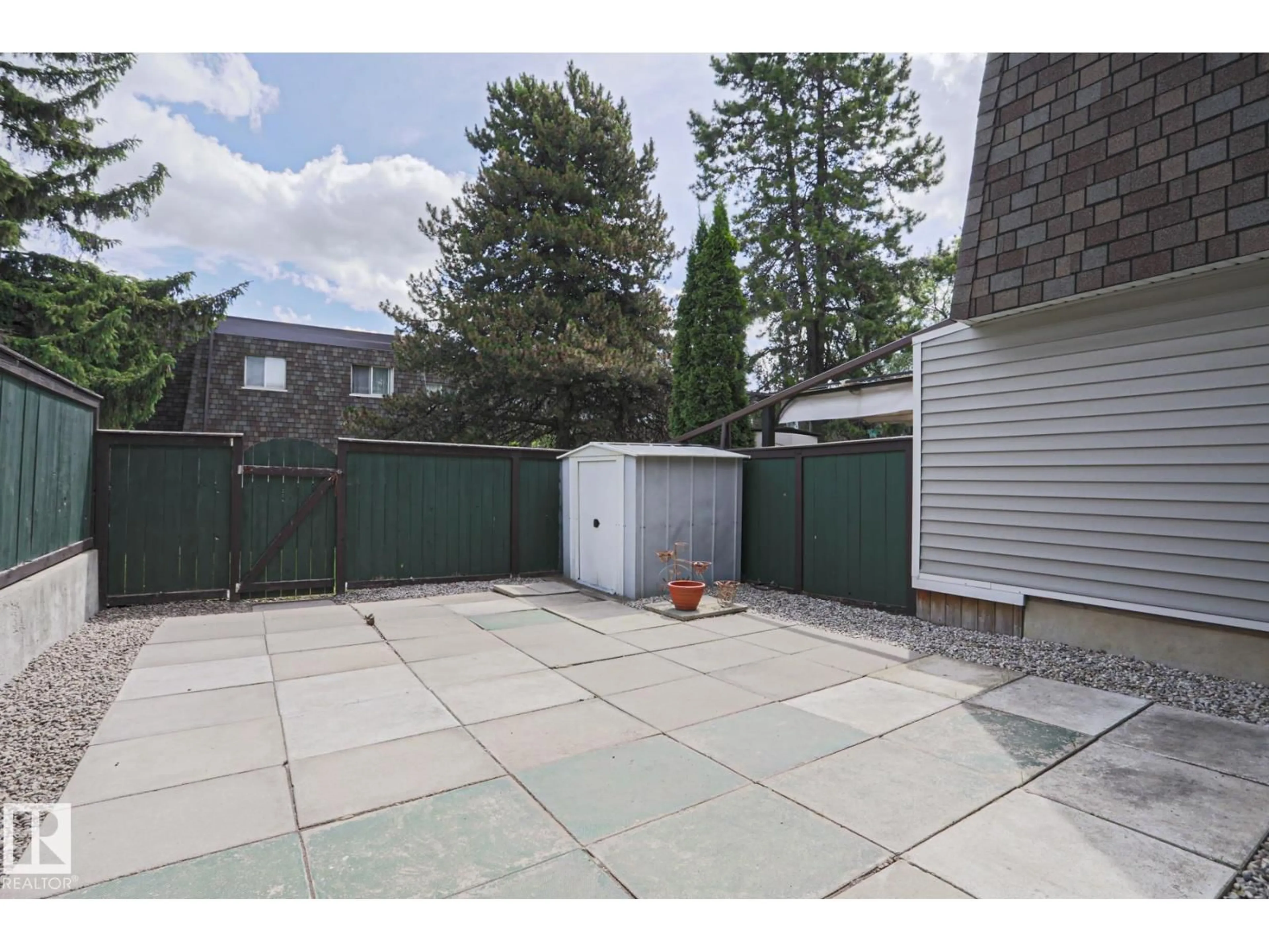 Patio, street for 603 VILLAGE ON THE GREEN GR, Edmonton Alberta T5A1A2