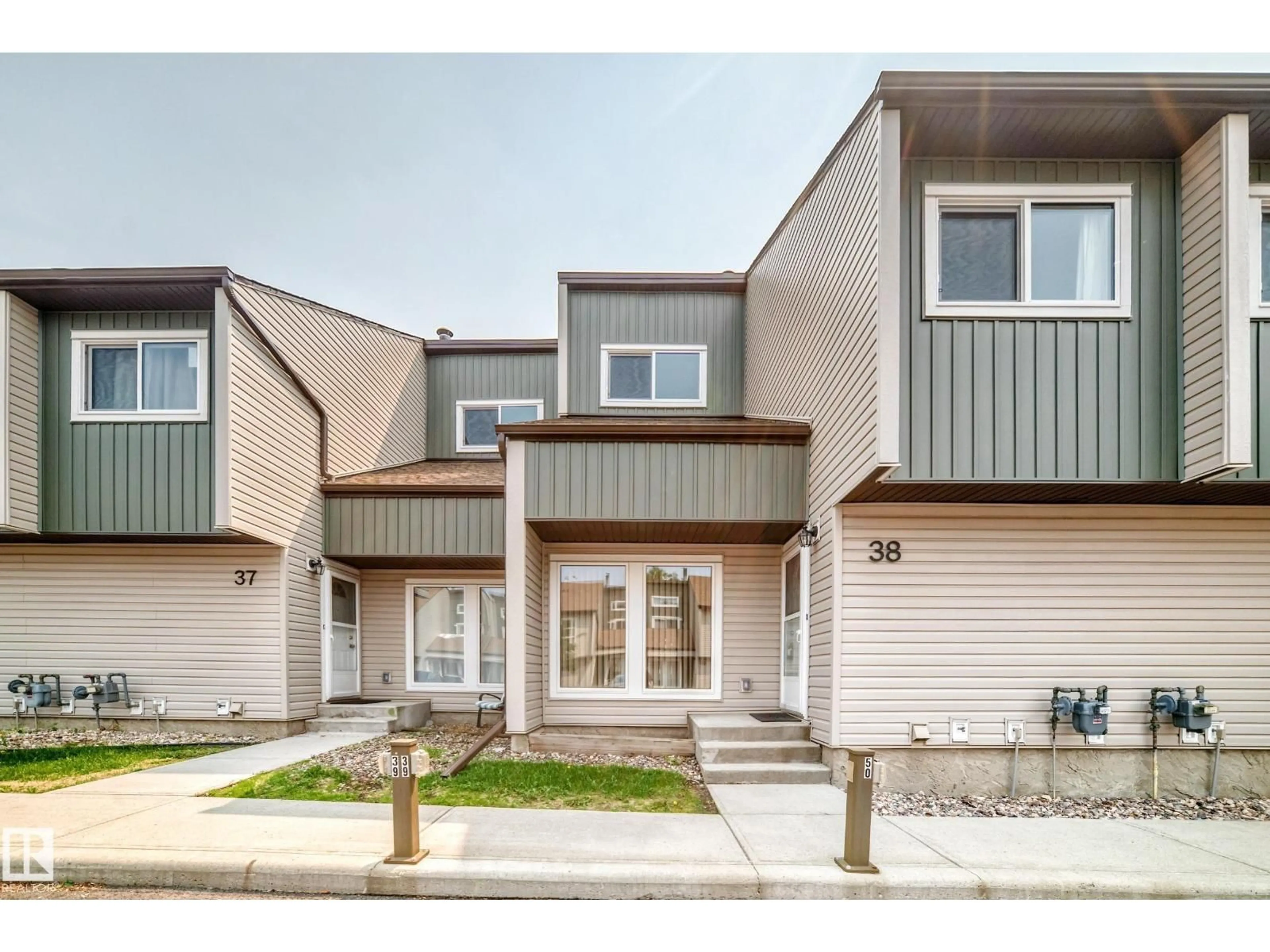Unknown for 38 2020 105 ST NW, Edmonton Alberta T6J5J2