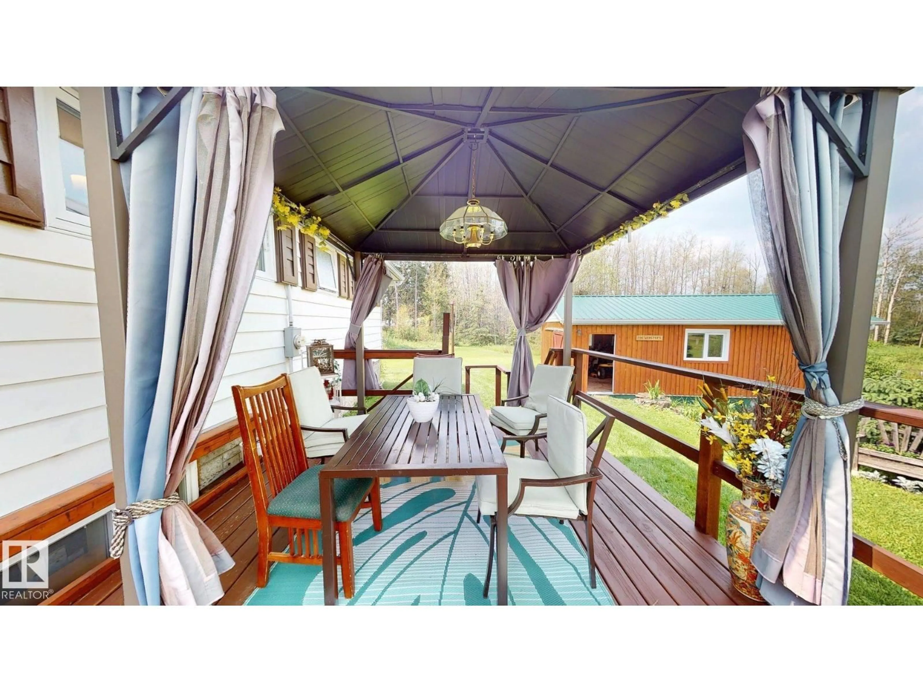 Patio, street for 5004 50 AV, Evansburg Alberta T0E0T0