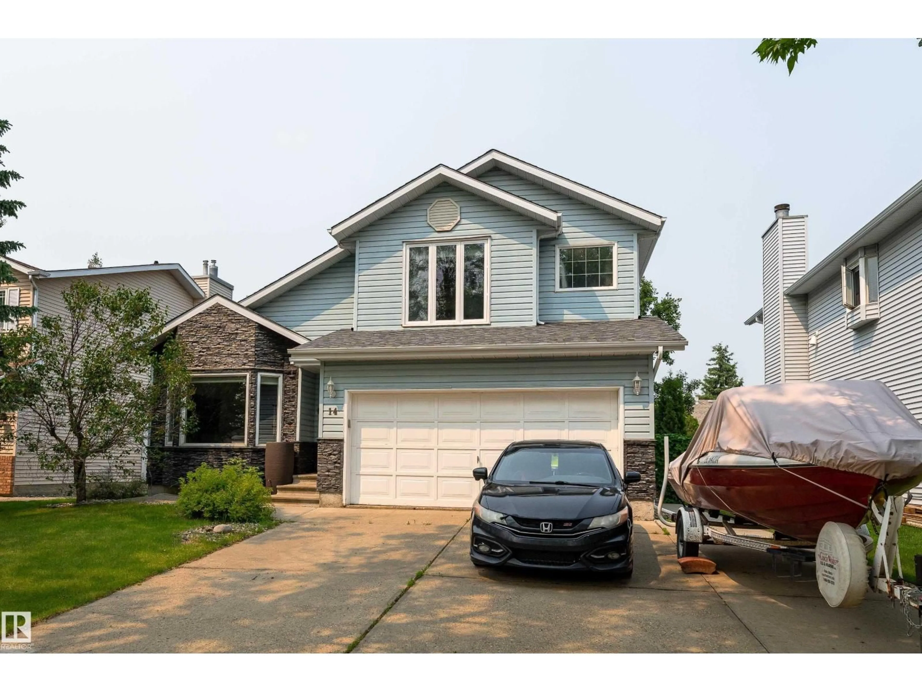 Home with vinyl exterior material, street for 14 DURAND PL, St. Albert Alberta T8N5L6