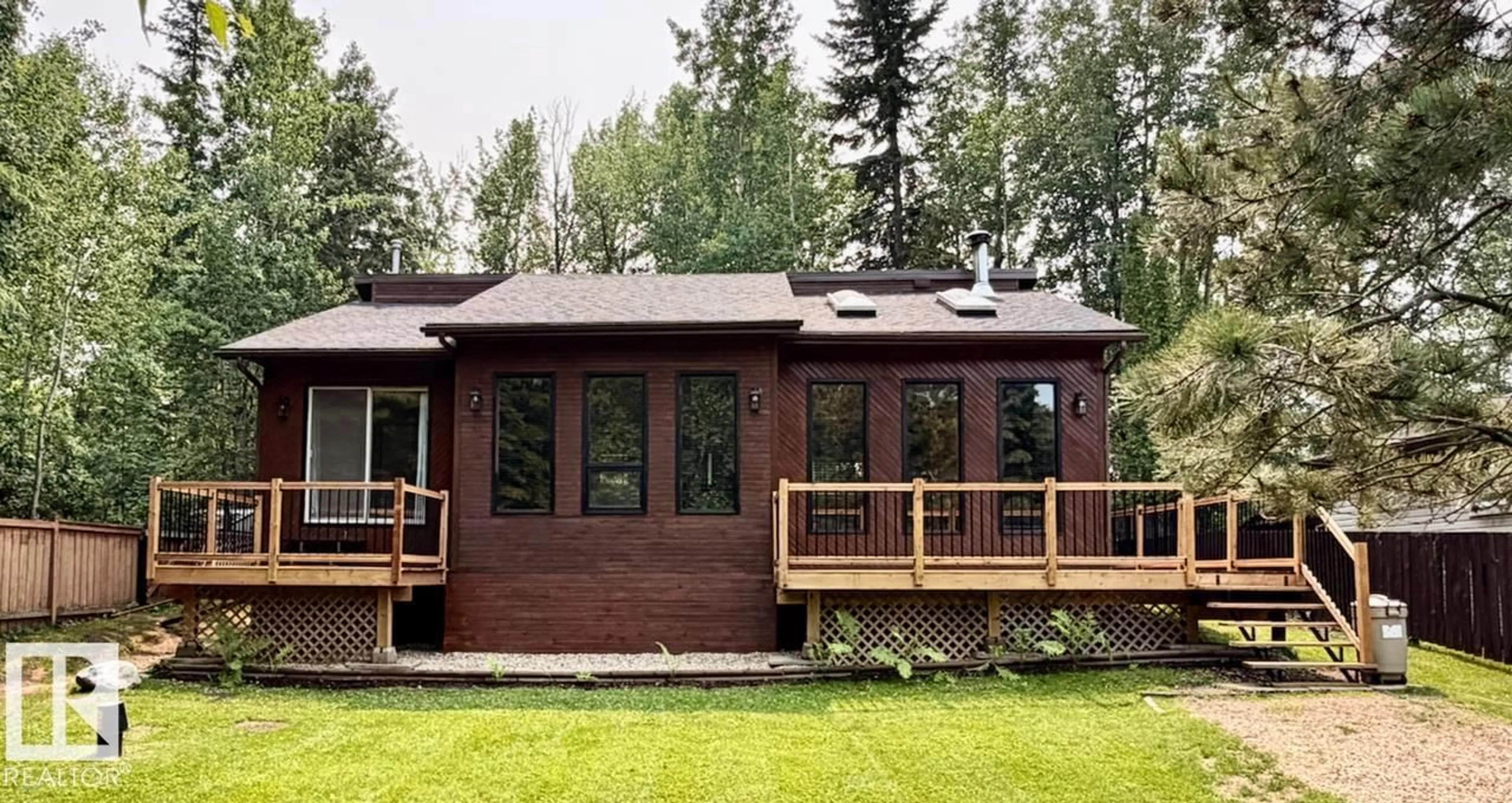 Home with vinyl exterior material, unknown for 5 BIRCH AV, Rural Lac Ste. Anne County Alberta T0E0L0