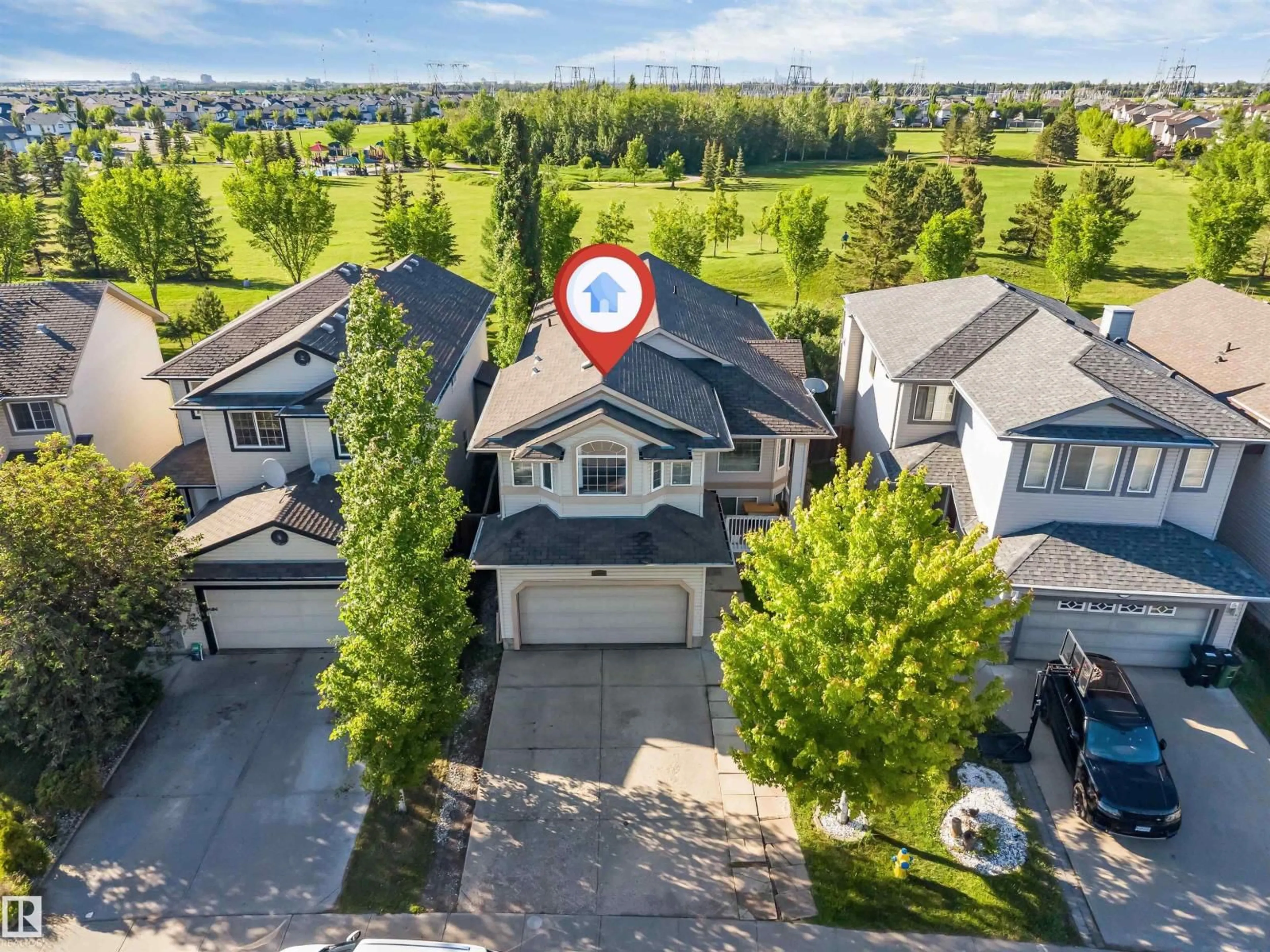 A pic from outside/outdoor area/front of a property/back of a property/a pic from drone, street for 7920 7 AV, Edmonton Alberta T6X1N3