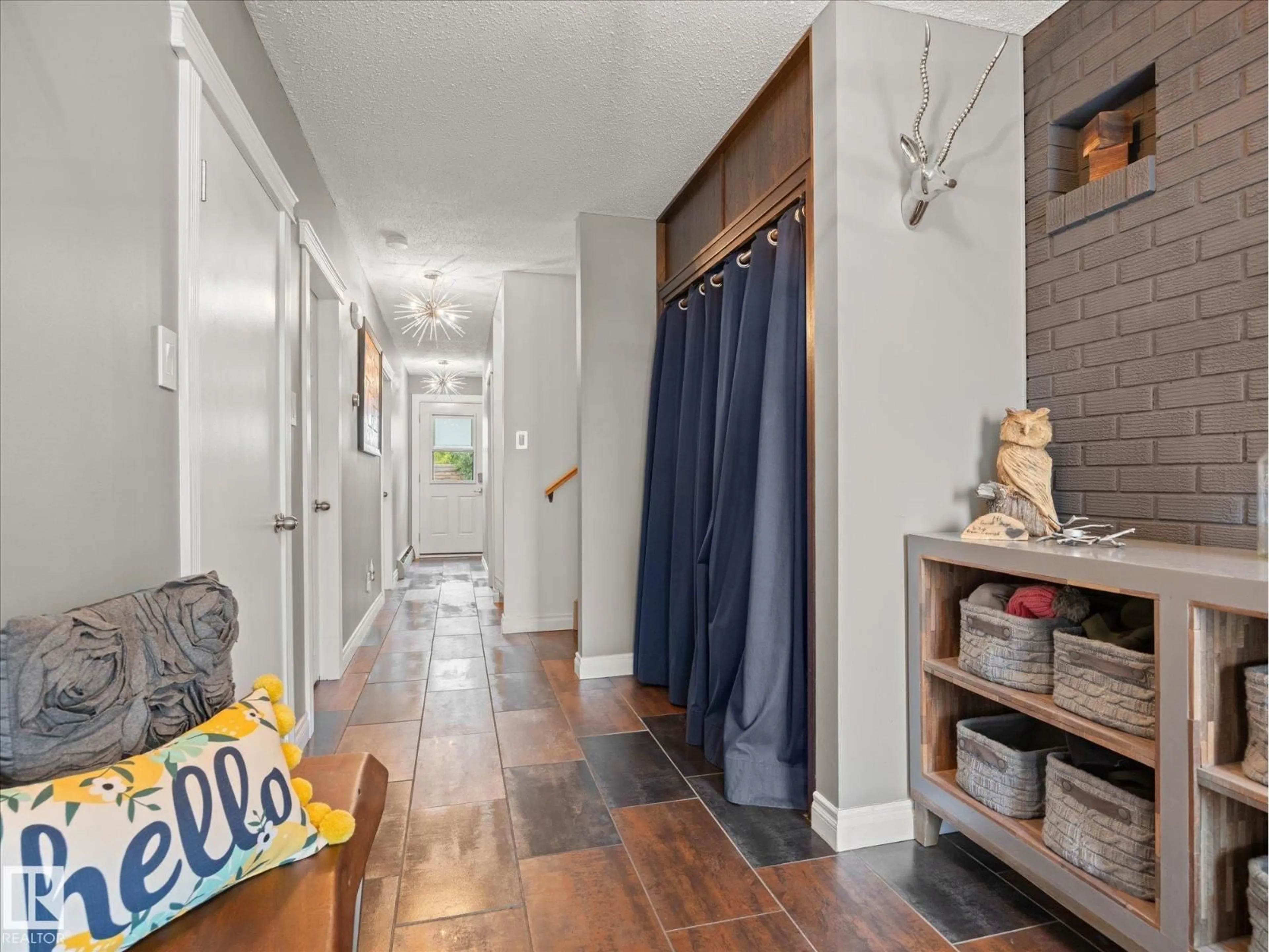 Indoor entryway for NW - 8822 161 ST, Edmonton Alberta T5R2L2