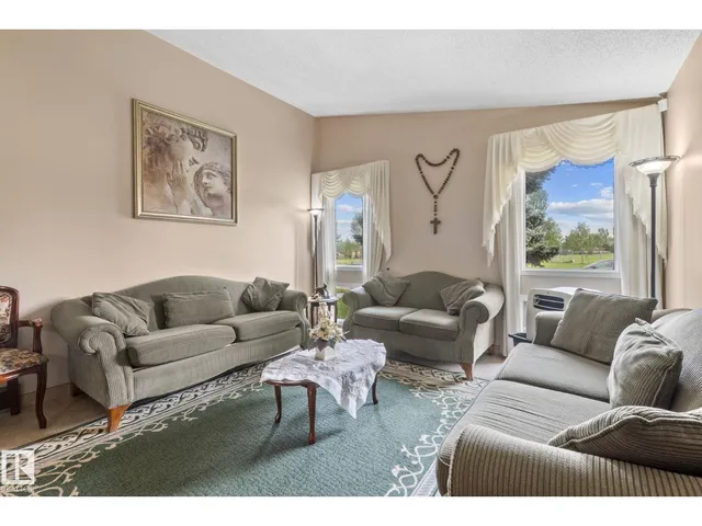 18126 98 AV, Edmonton 3