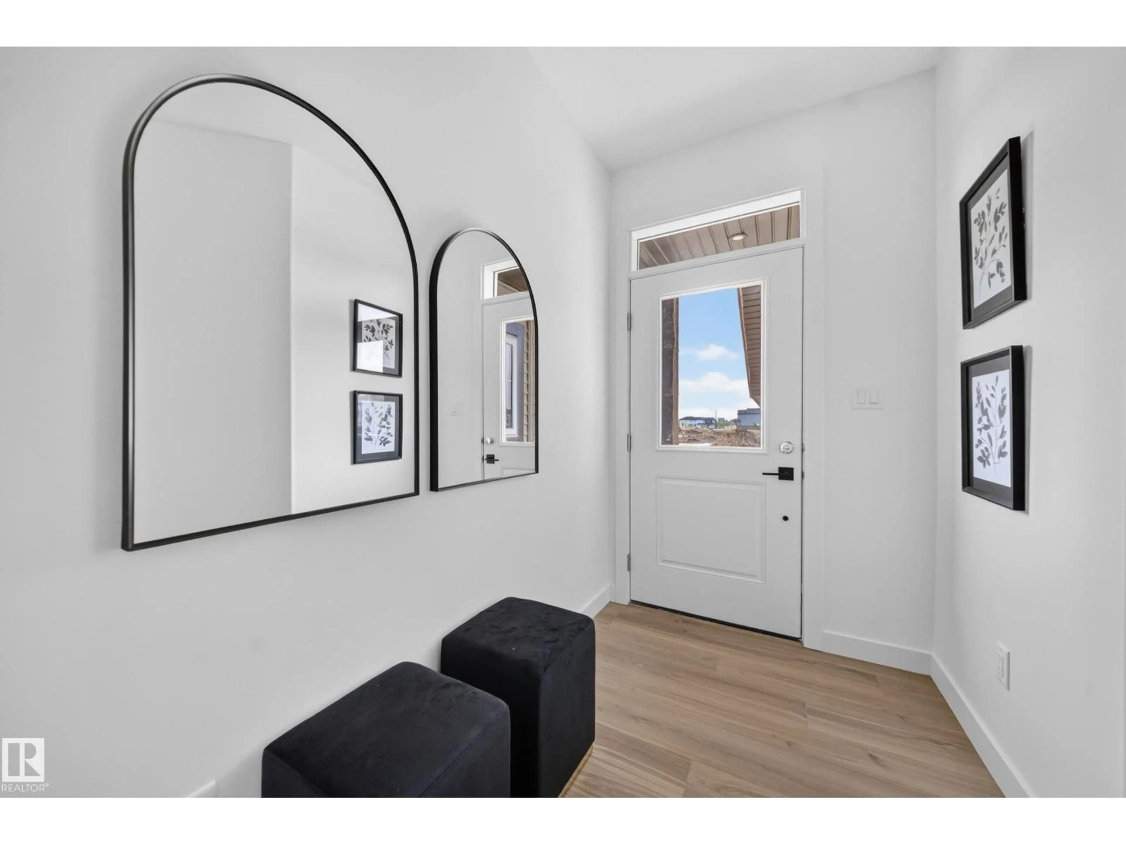 Indoor entryway for 523 ASHGROVE CIRCLE, Leduc Alberta T9E0K8