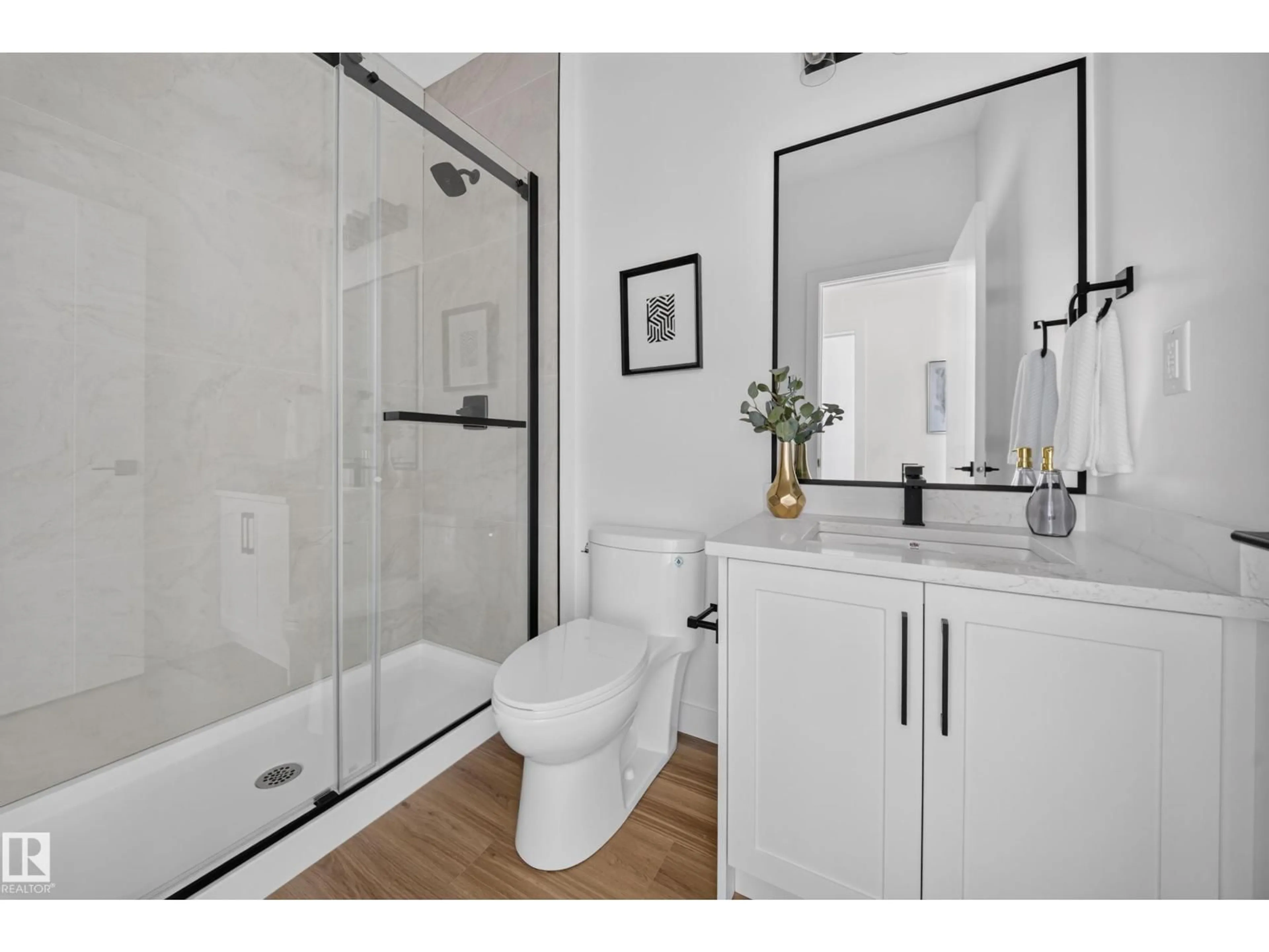 Standard bathroom, ceramic/tile floor for 523 ASHGROVE CIRCLE, Leduc Alberta T9E0K8