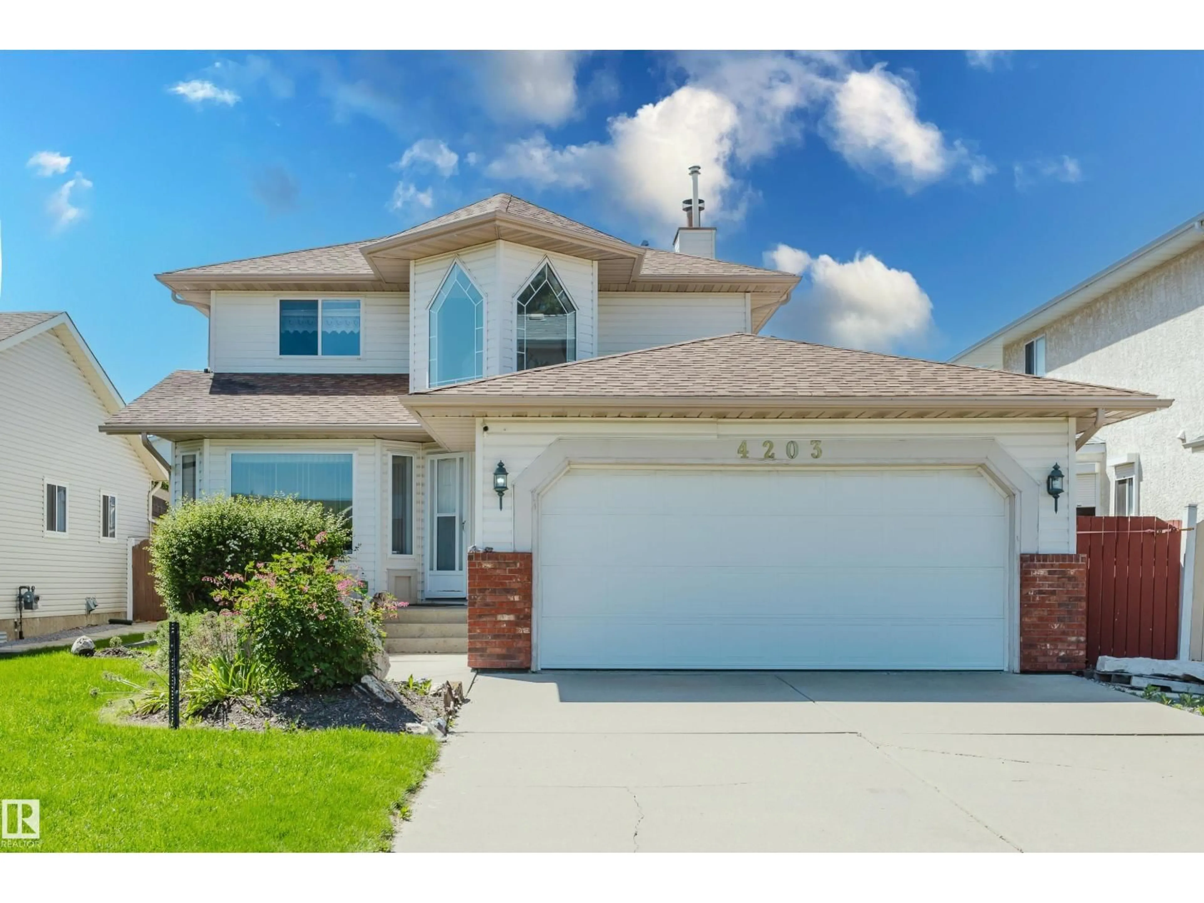 Home with vinyl exterior material, water/lake/river/ocean view for 4203 12 AV, Edmonton Alberta T6L6M5