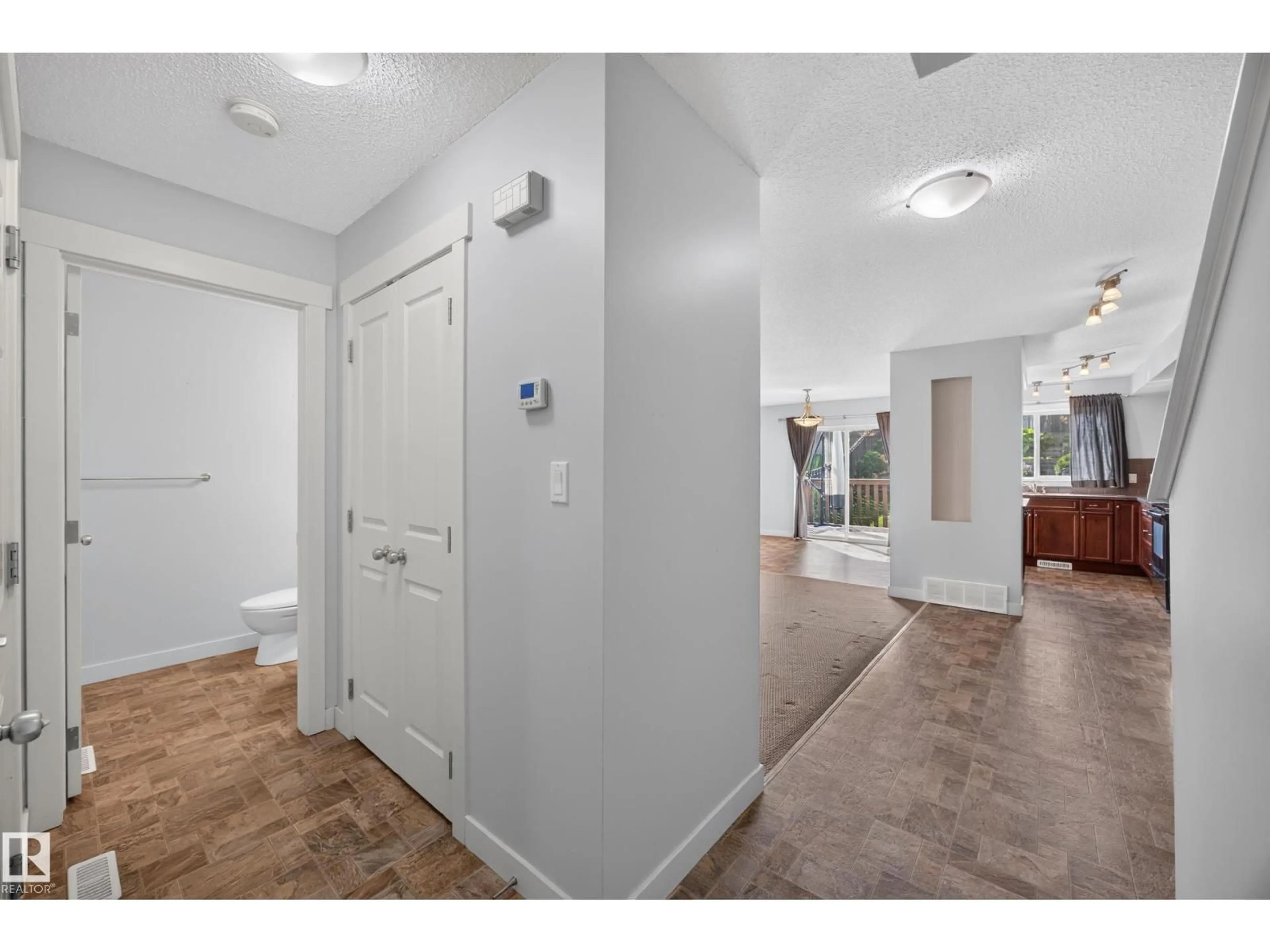 Indoor entryway for 67 HARTWICK LO, Spruce Grove Alberta T7X0A5