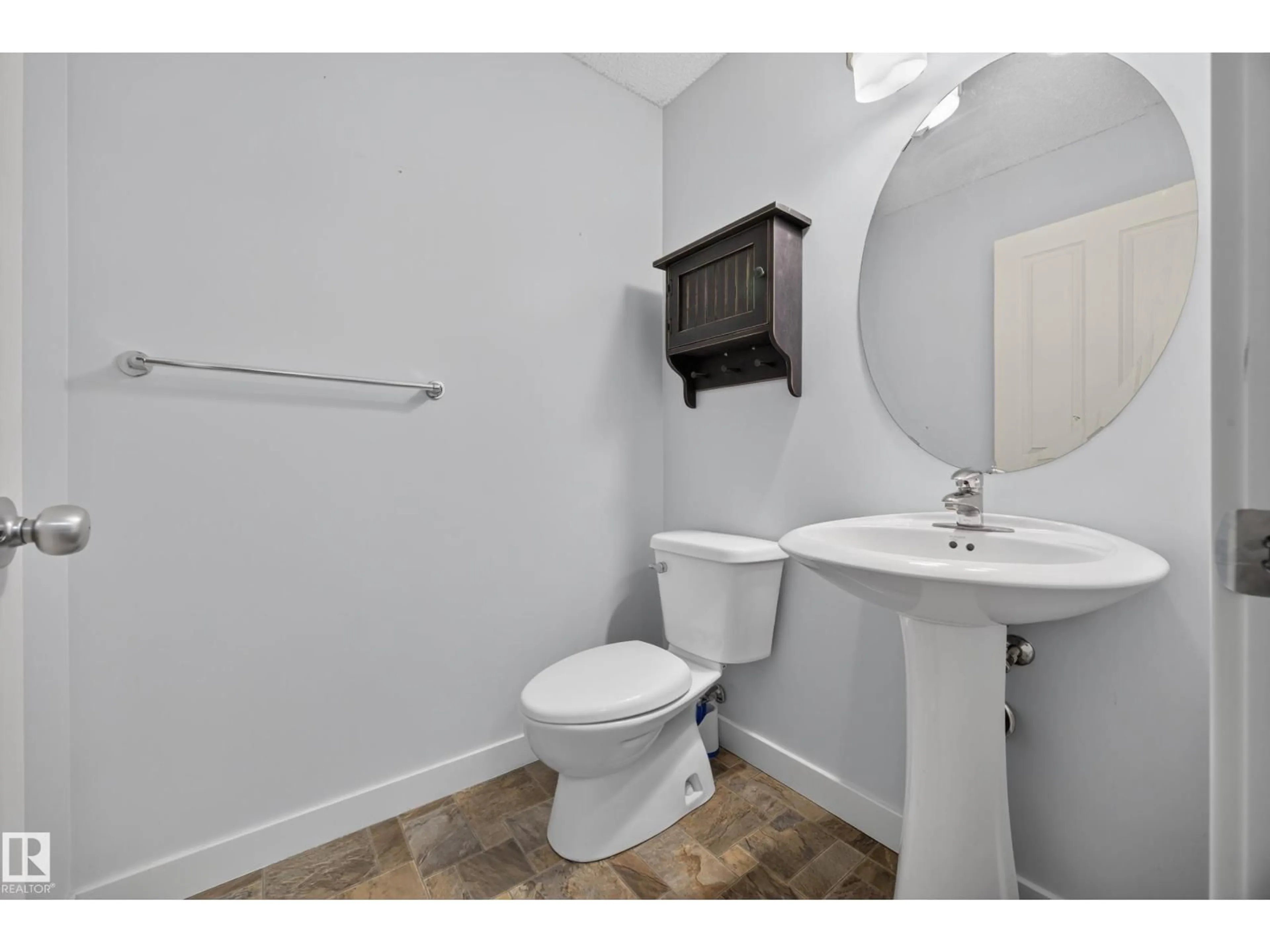 Standard bathroom, unknown for 67 HARTWICK LO, Spruce Grove Alberta T7X0A5