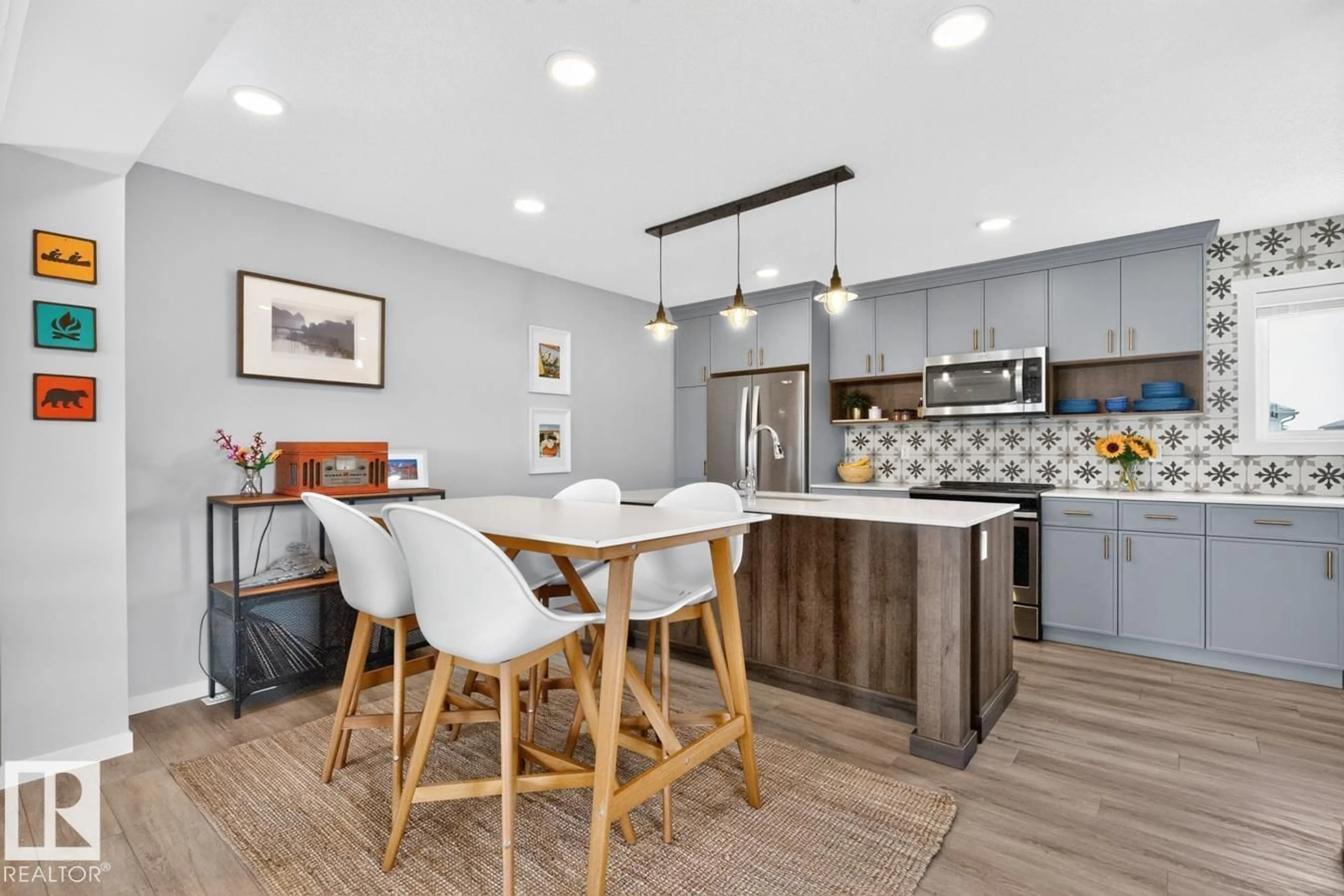 Open concept kitchen, ceramic/tile floor for 1051 CY BECKER RD, Edmonton Alberta T5Y4B7
