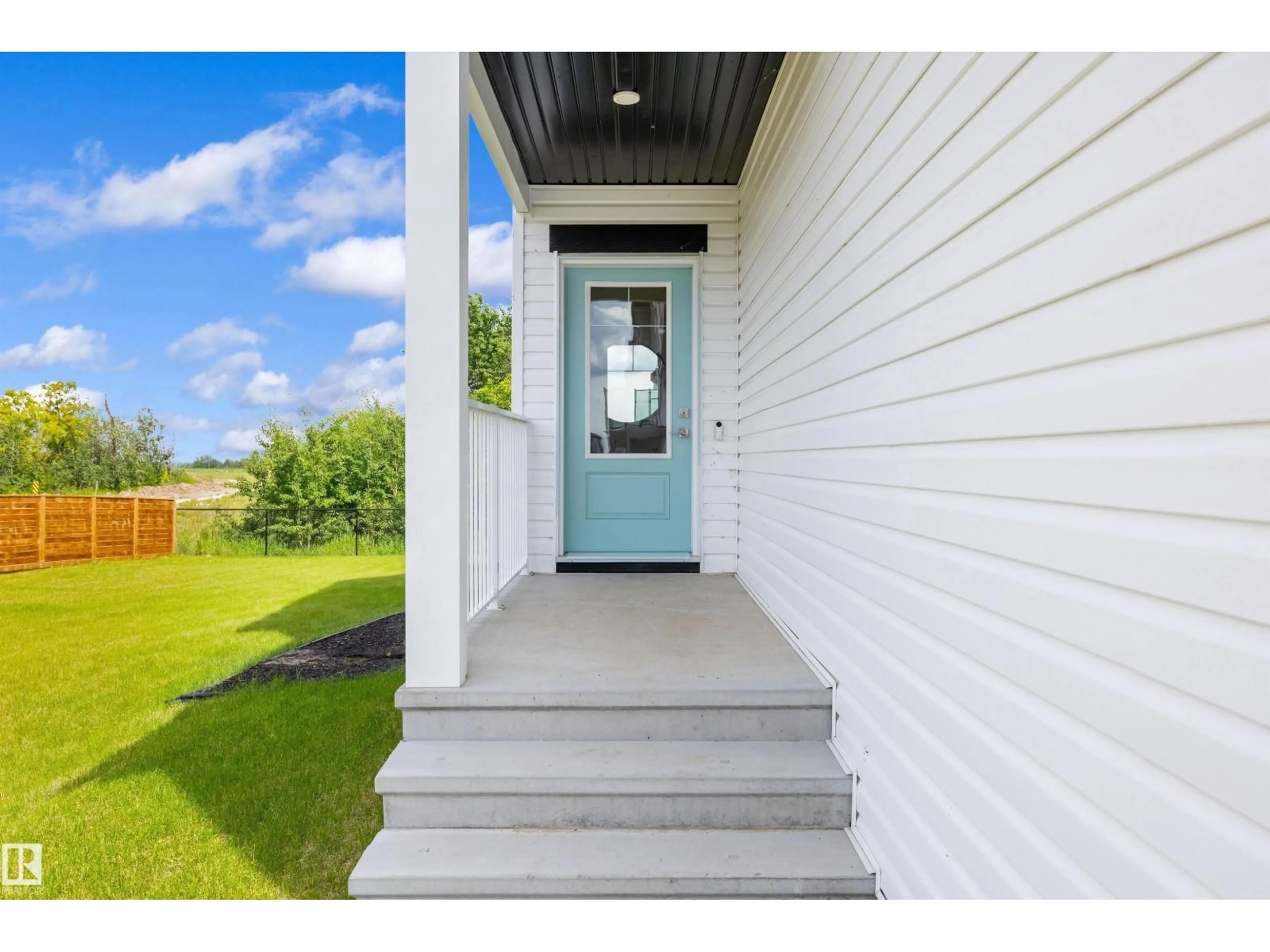 Unknown for 17431 7 ST, Edmonton Alberta T5Y4E7