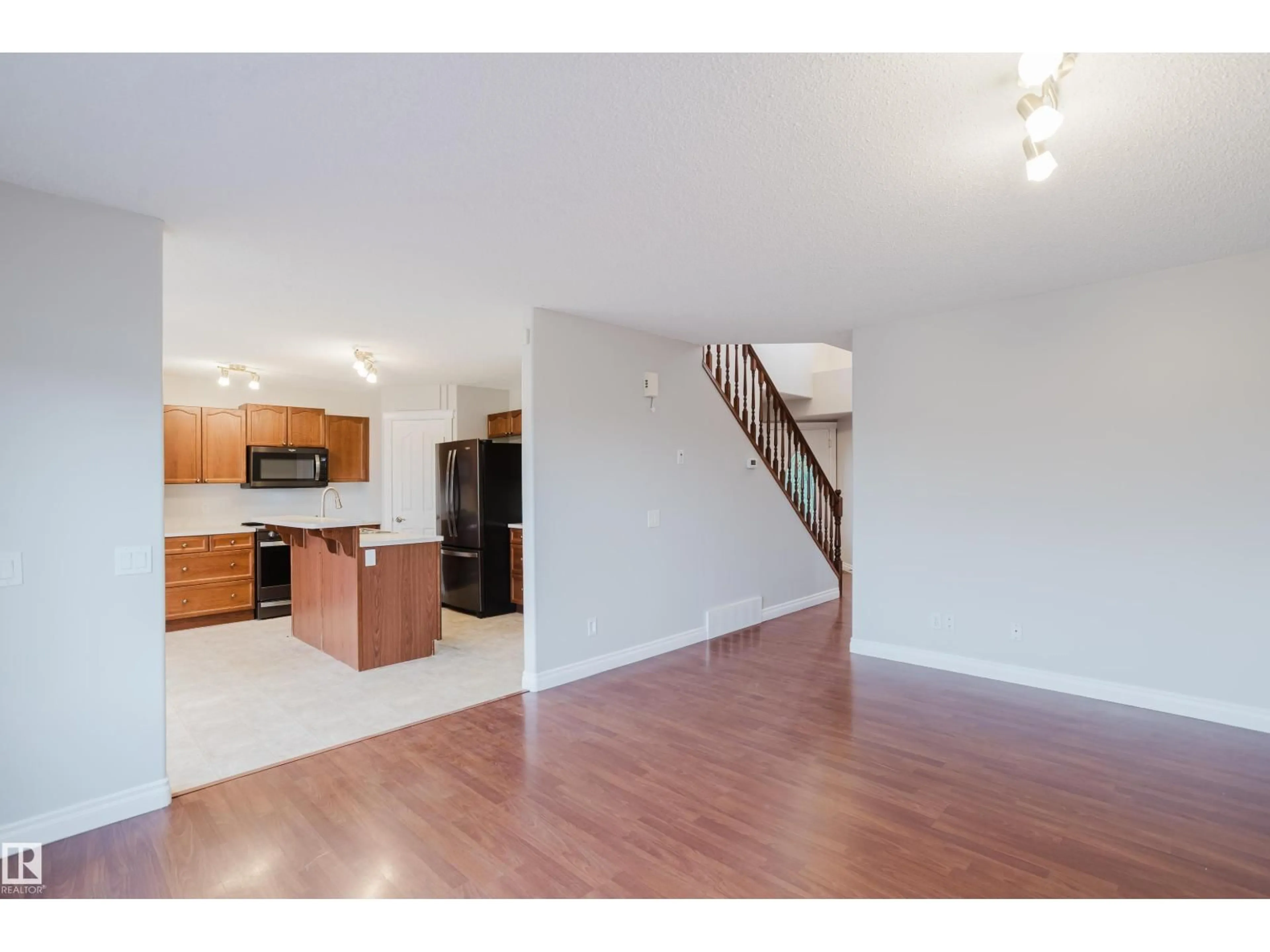 Unknown for NW - 611 HOOKE CO, Edmonton Alberta T5A5H5