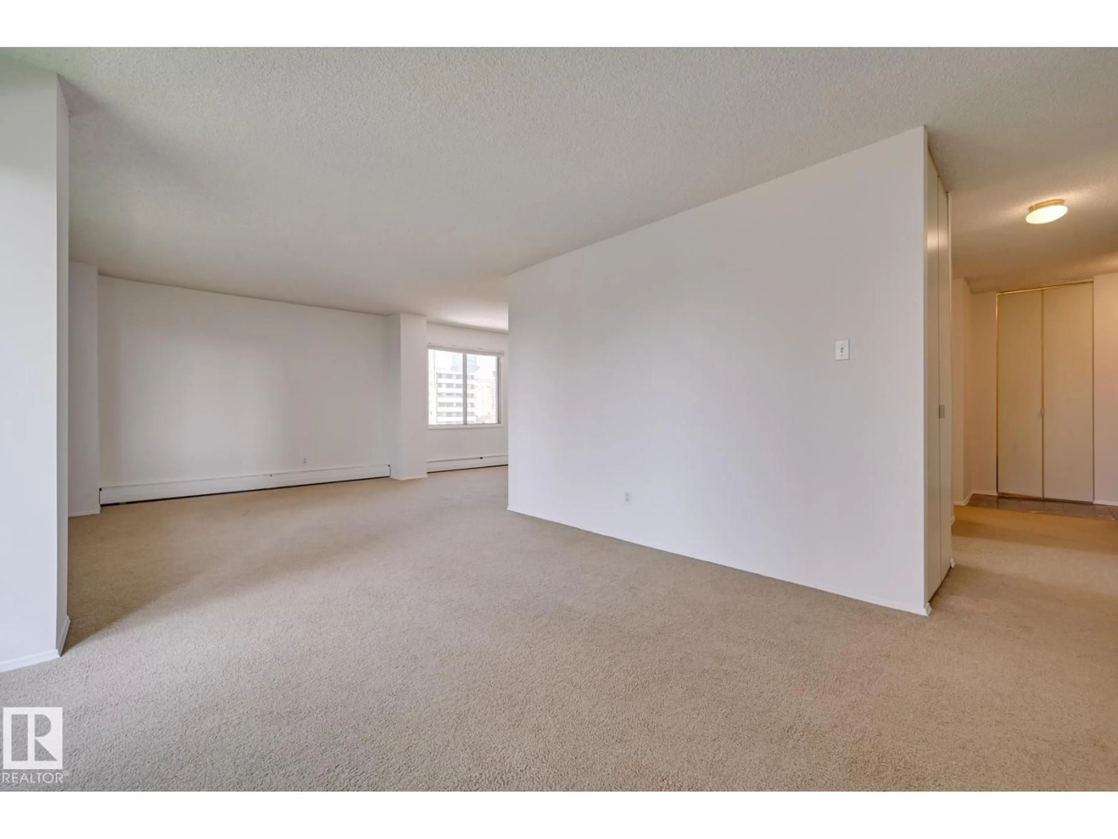 A pic of a room for 1502 106 ST NW, Edmonton Alberta T5K1B5